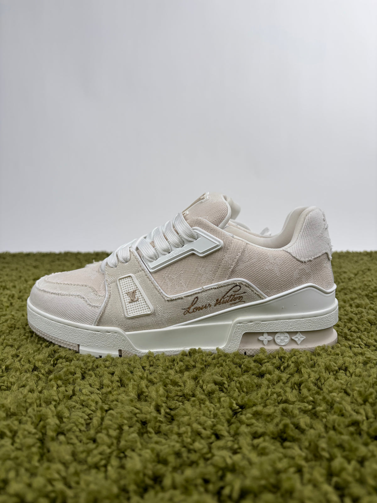 Louis Vuitton Trainer Bianca 6