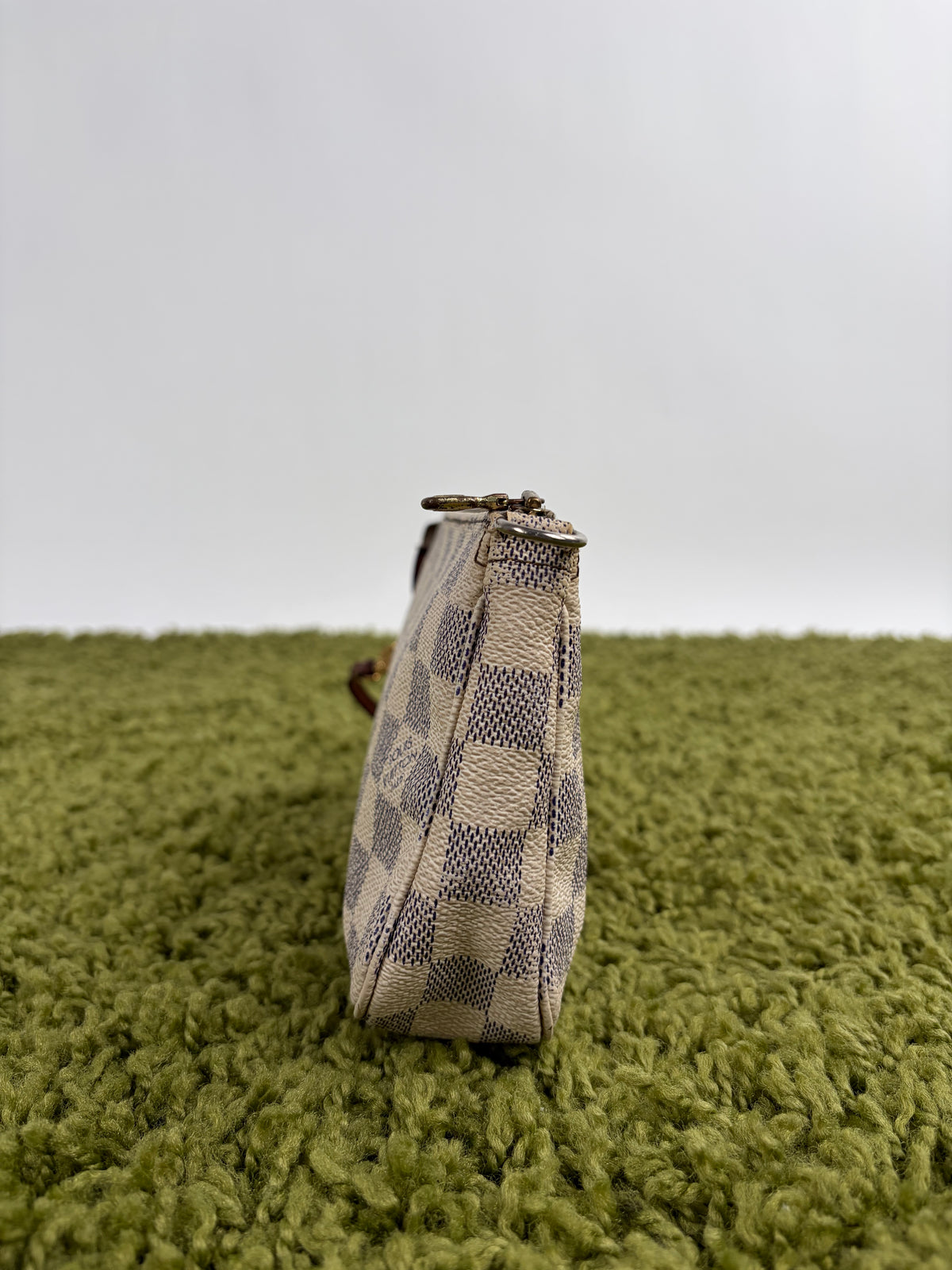 Pochette Accessories Louis Vuitton  in tela Damier Azur Bianca Monogram