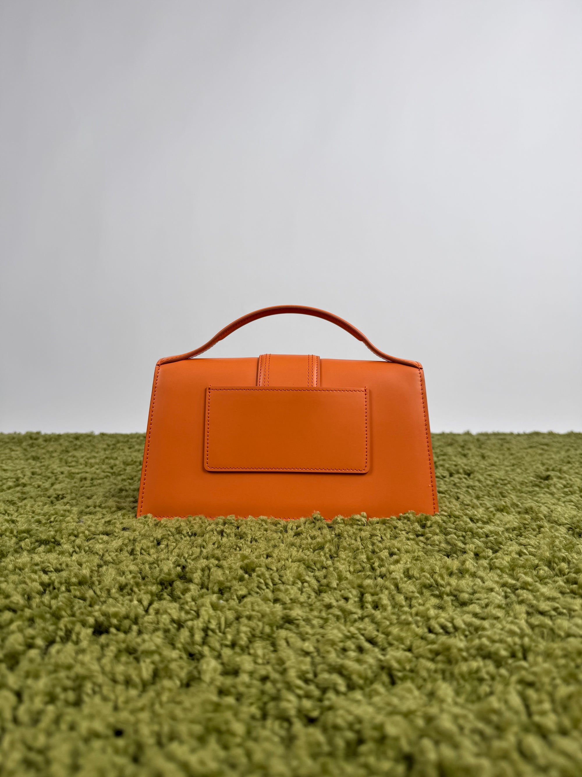 Jacquemus la grande bambino arancione
