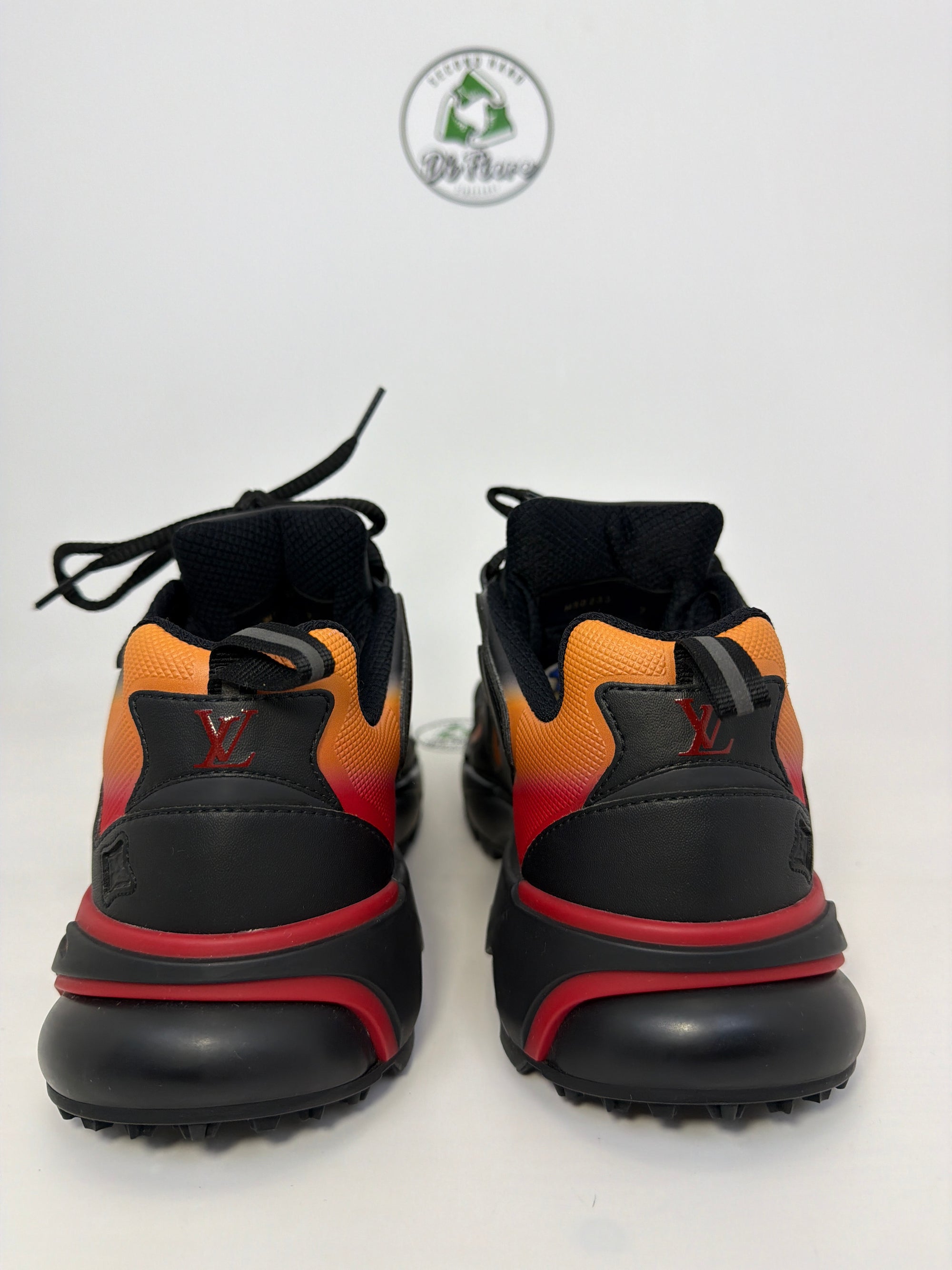 Louis Vuitton runner Size 7=41 veste 42