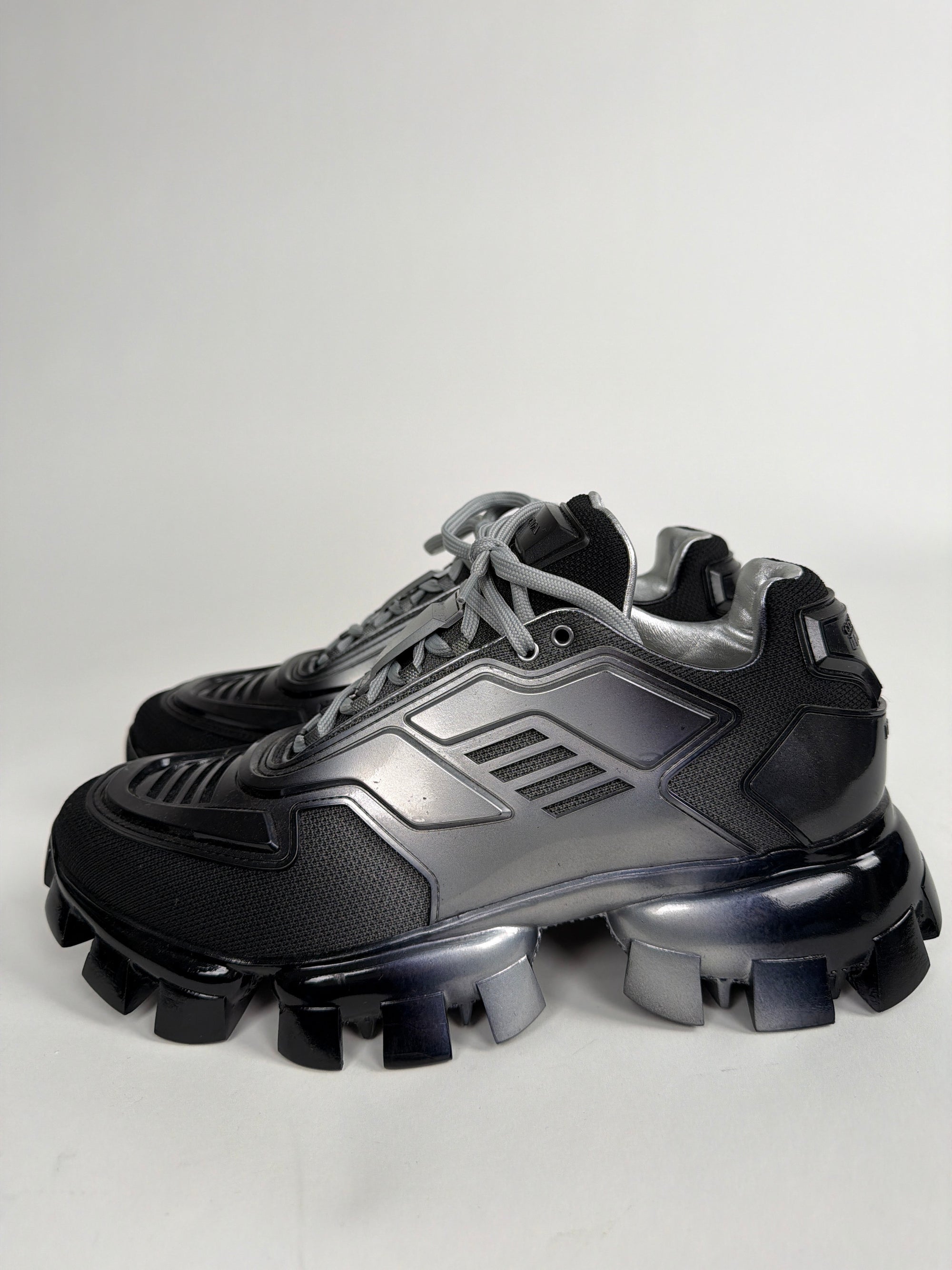 Prada thunder Size 43 nere e grigie