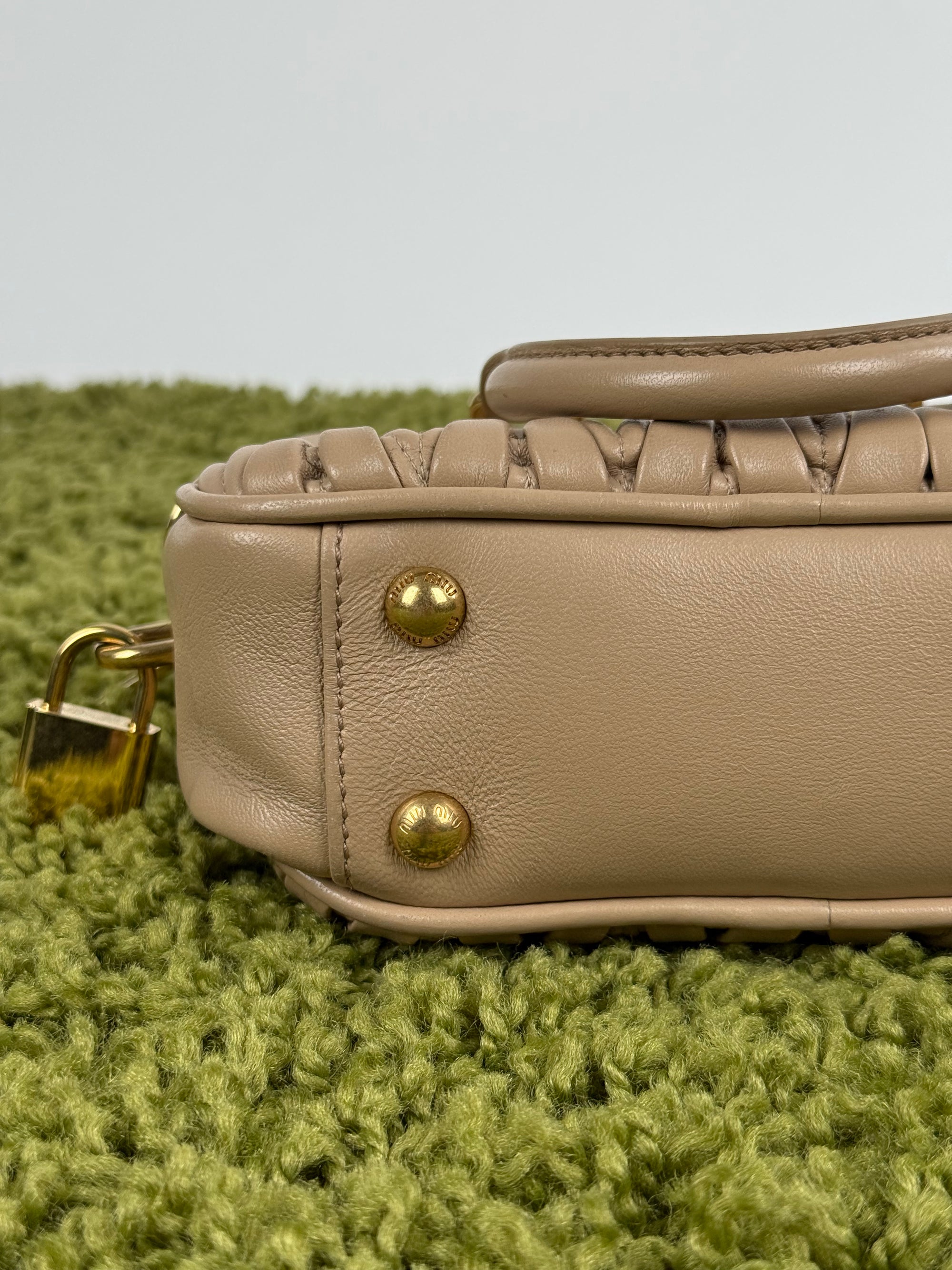 Borsa Arcadie Nappa Miu Miu Beige