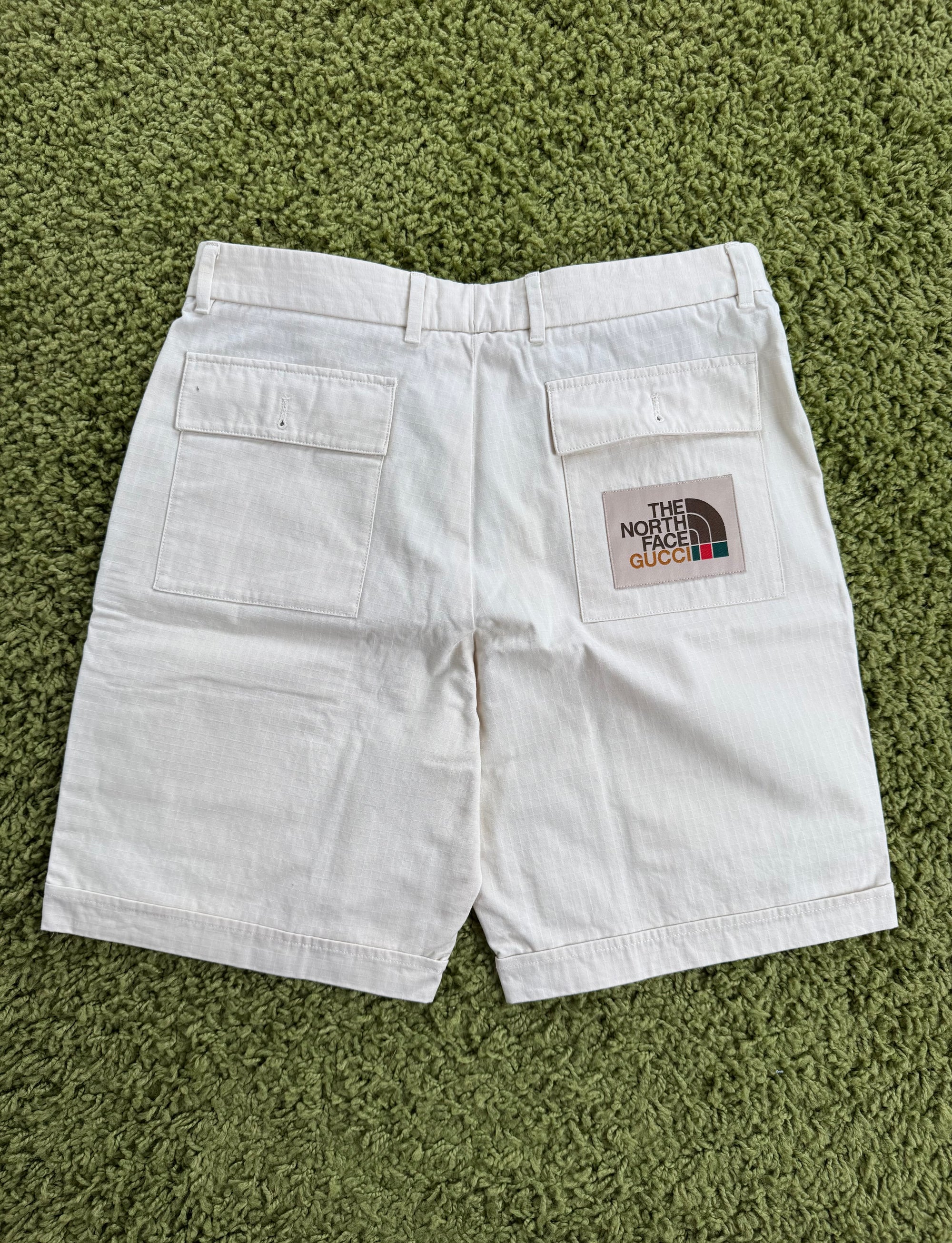 Pantaloncino Cargo North Face X Gucci Bianco 48