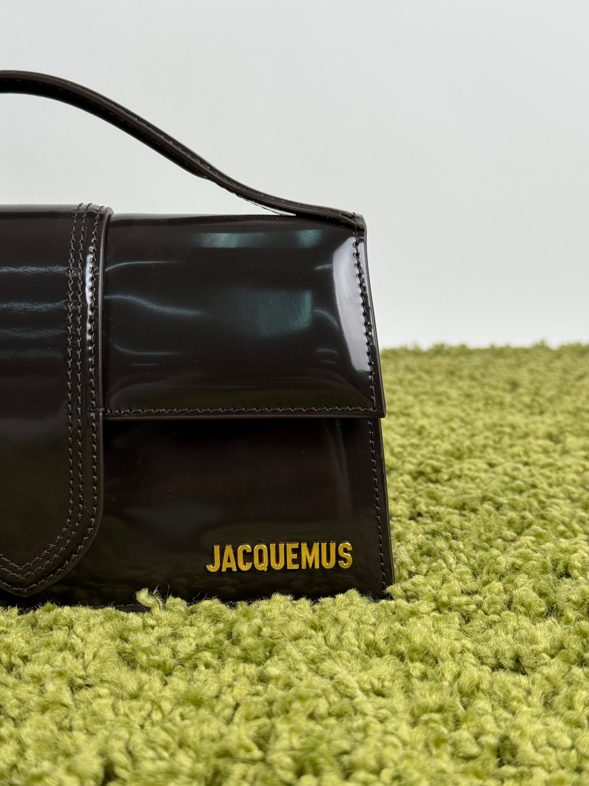 Jacquemus la grande bambino marrone lucida - Second Hand Di Fiore