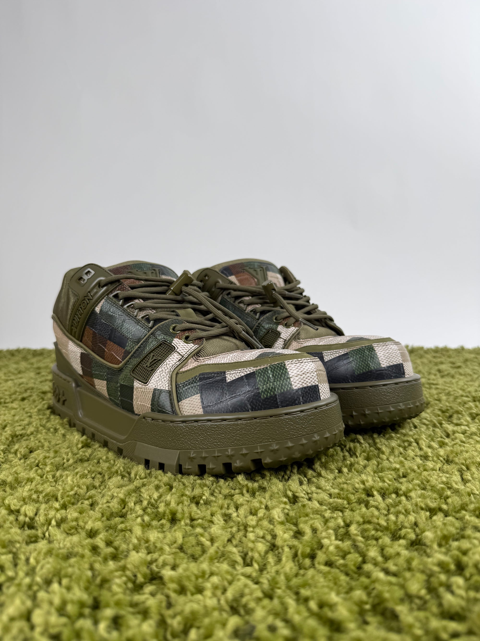 Louis Vuitton Trainer Maxi Verde 9