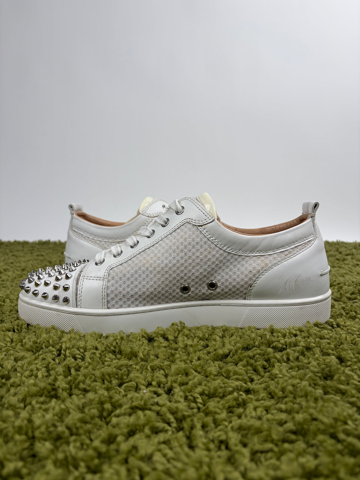 Christian Louboutin Spikes Low Bianca 45