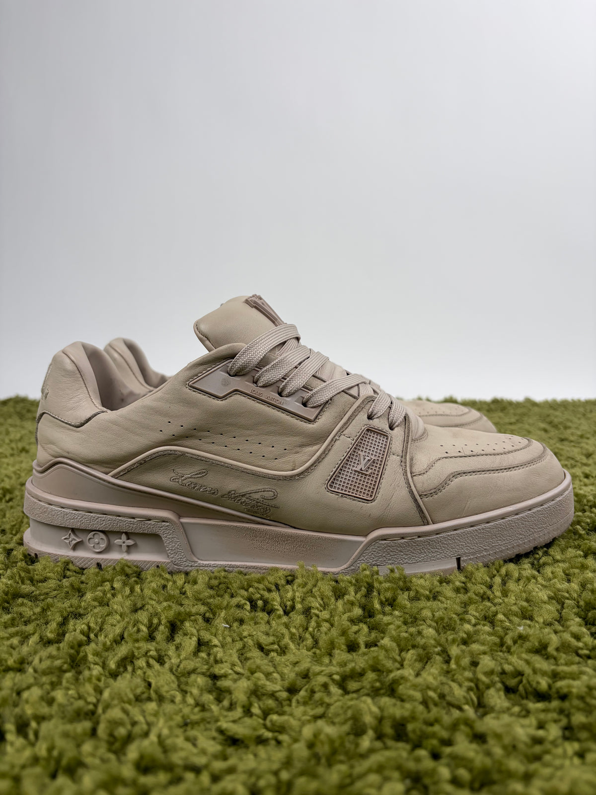 Louis Vuitton Trainer Beige 8.5