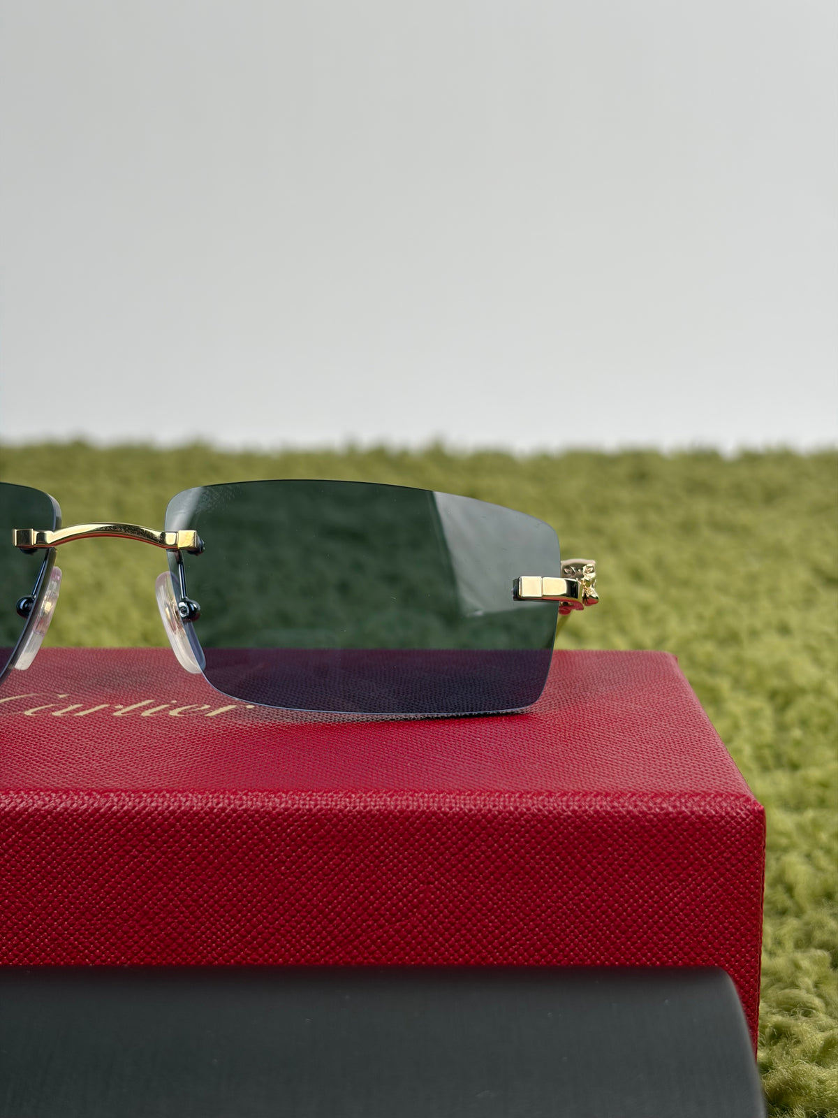 Occhiali da sole Cartier Pantère Oro con Lenti blu