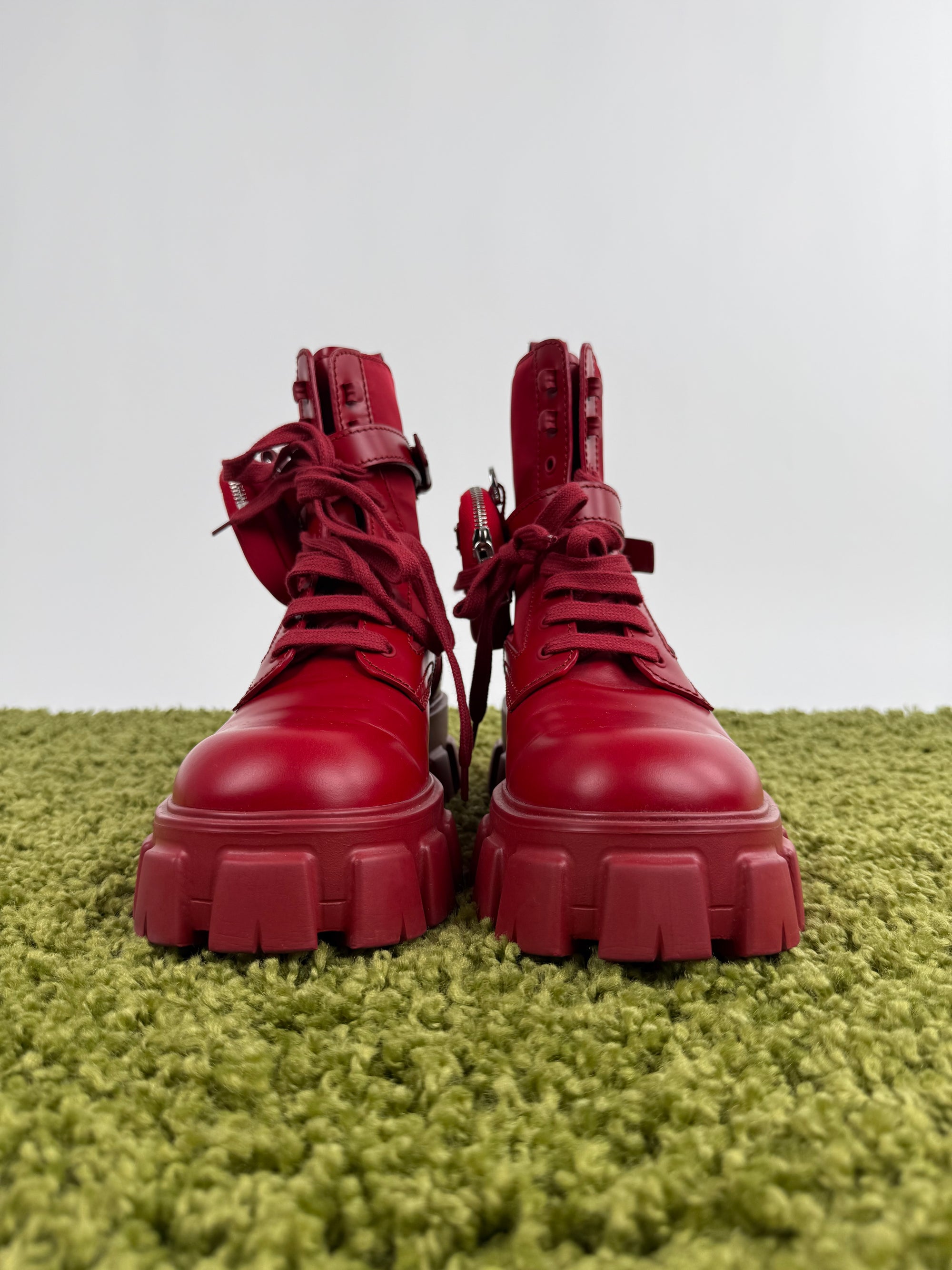 Prada Monolith in Pelle Rossa 8.5=42.5