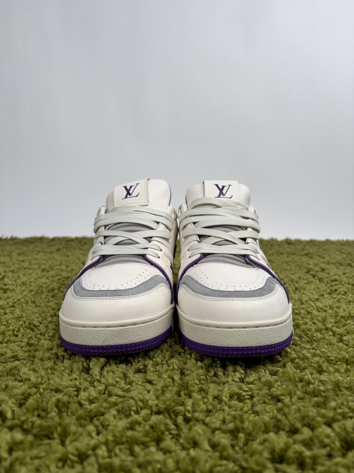 Louis Vuitton Trainer Viola 8.5