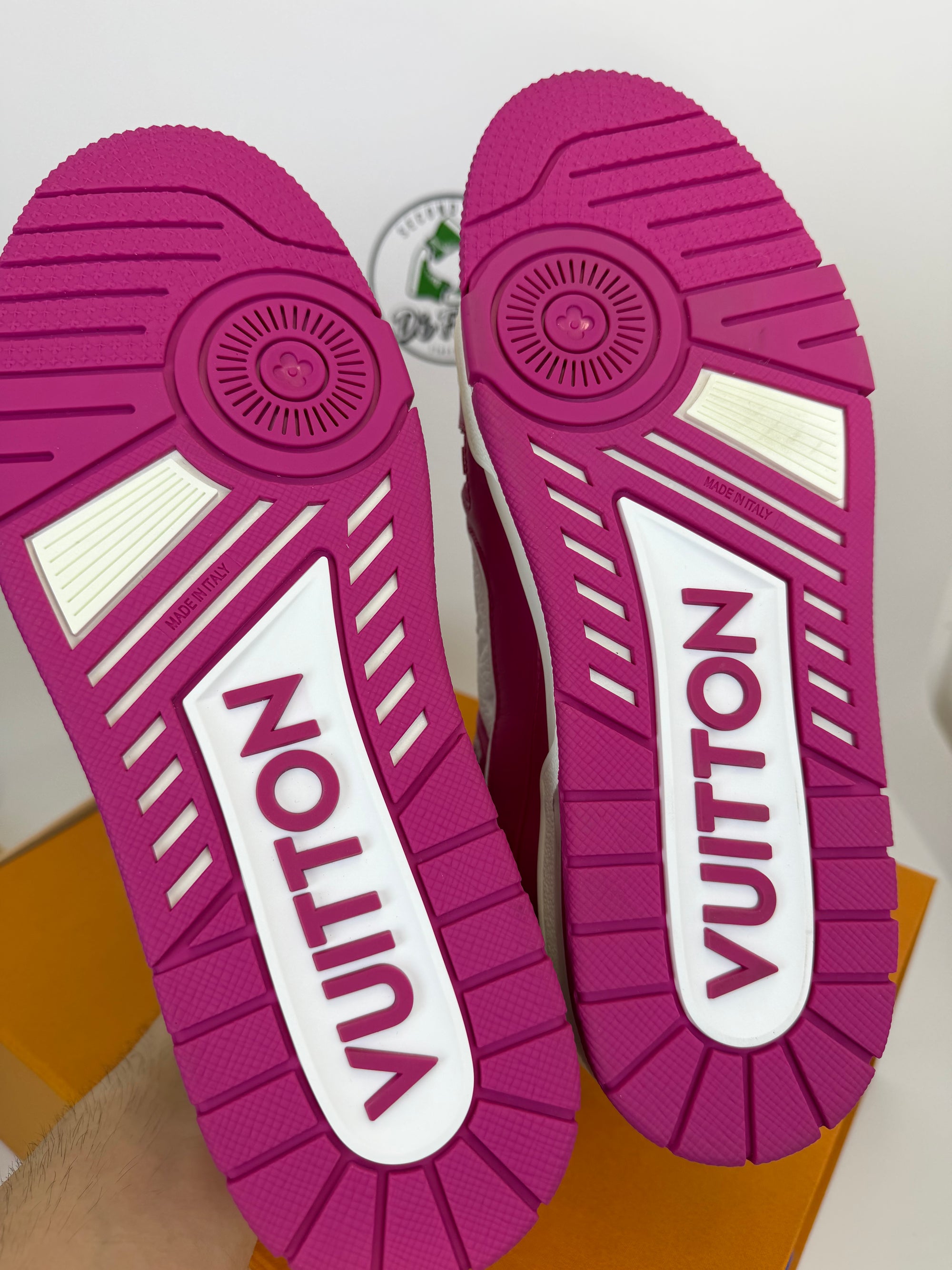 Louis Vuitton trainer 43