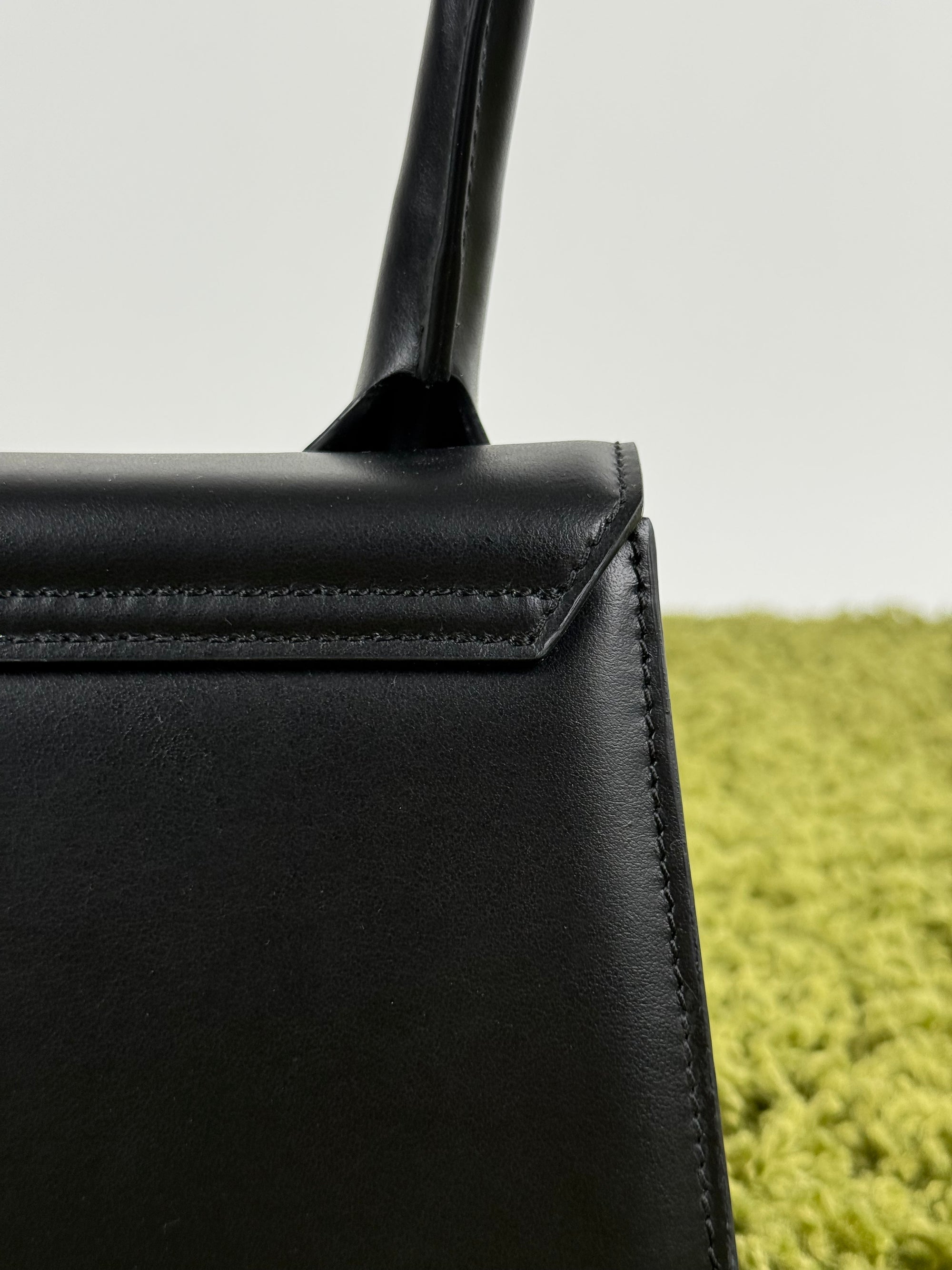 Jacquemus Il Chiquito medio Nera