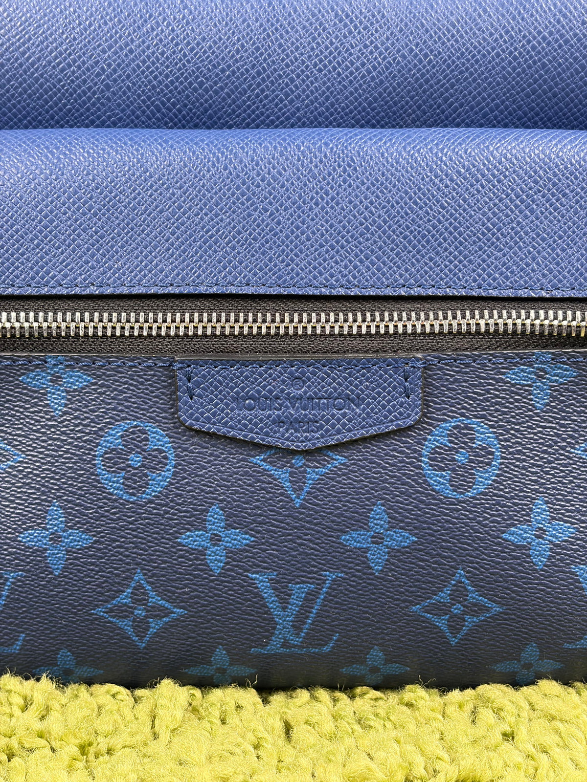 Borsa Louis Vuitton Outdoor Messenger Blu