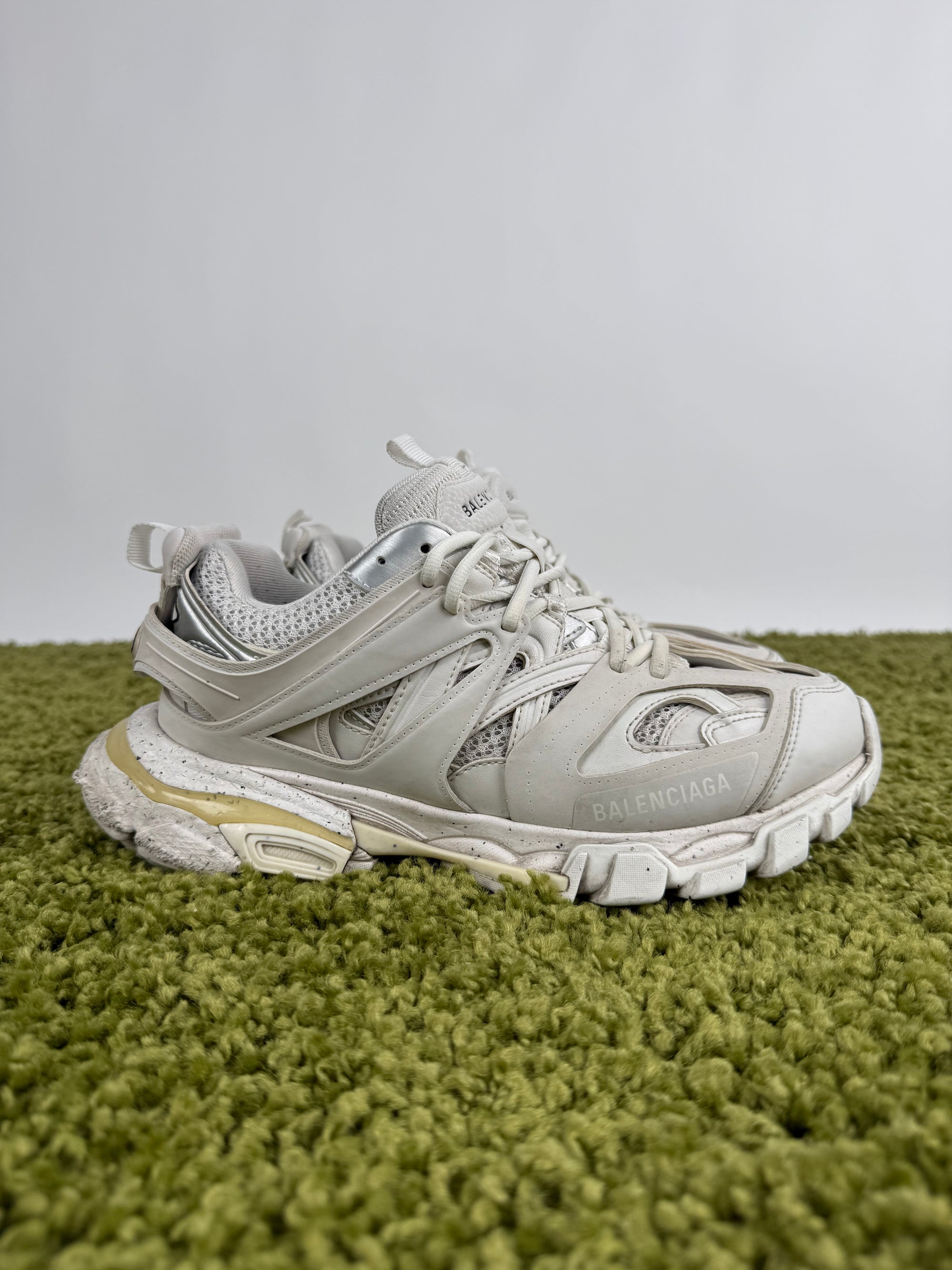 Balenciaga Track 40