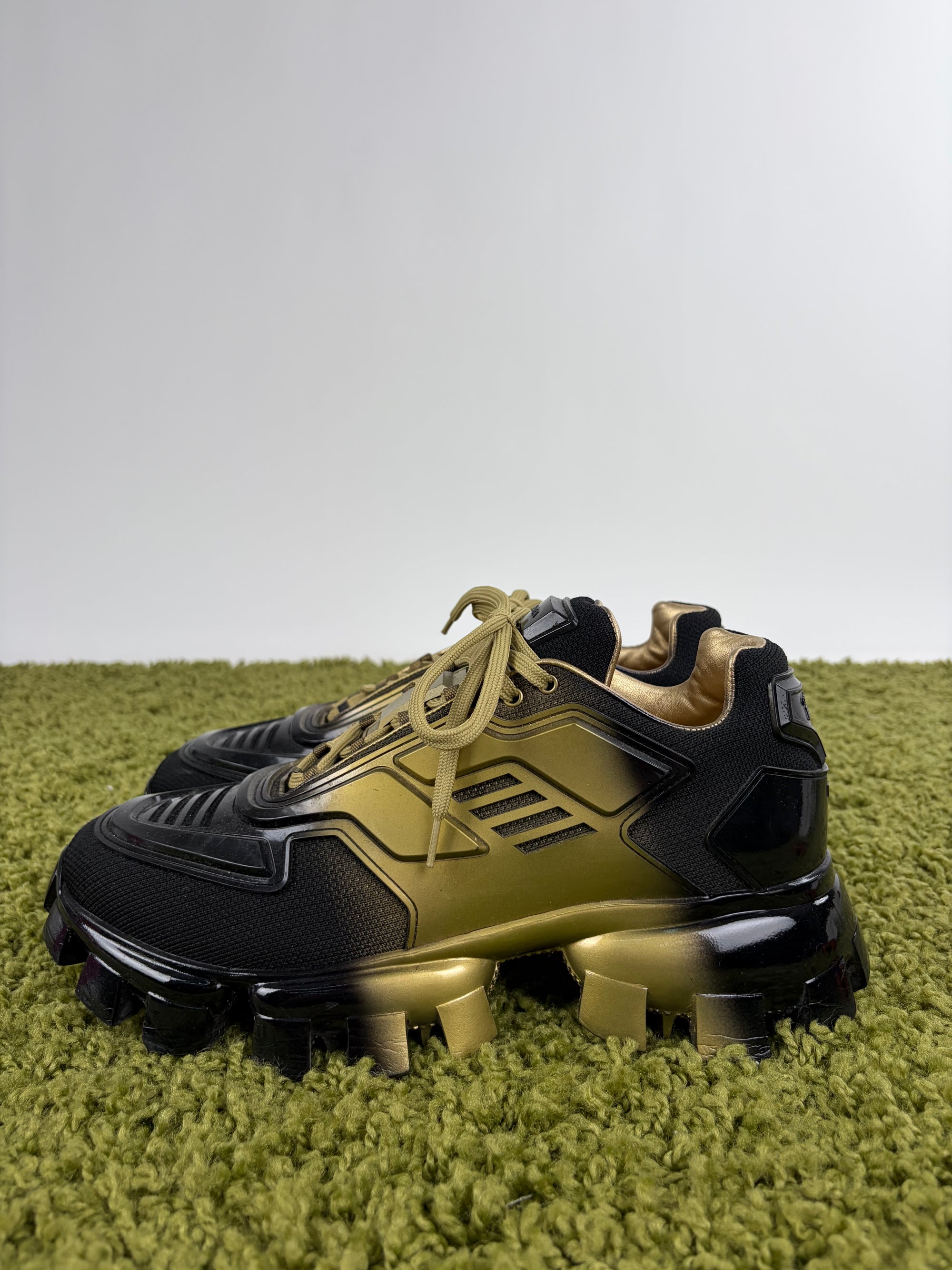 Prada Thunder Size 9.5=43.5 calza 44/44.5