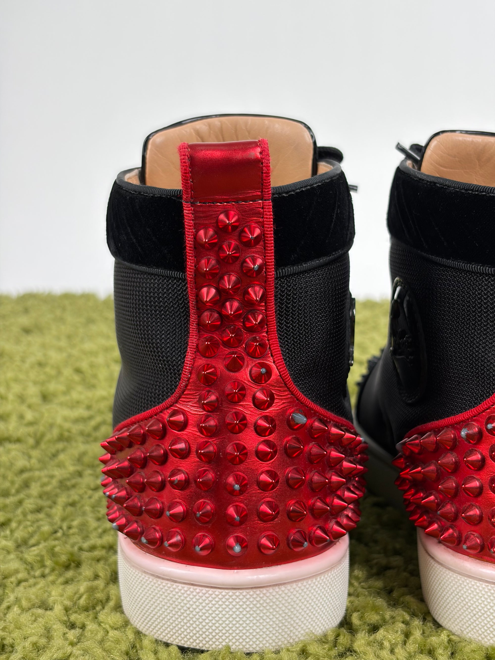 Louboutin alte Size 41 nere e risse