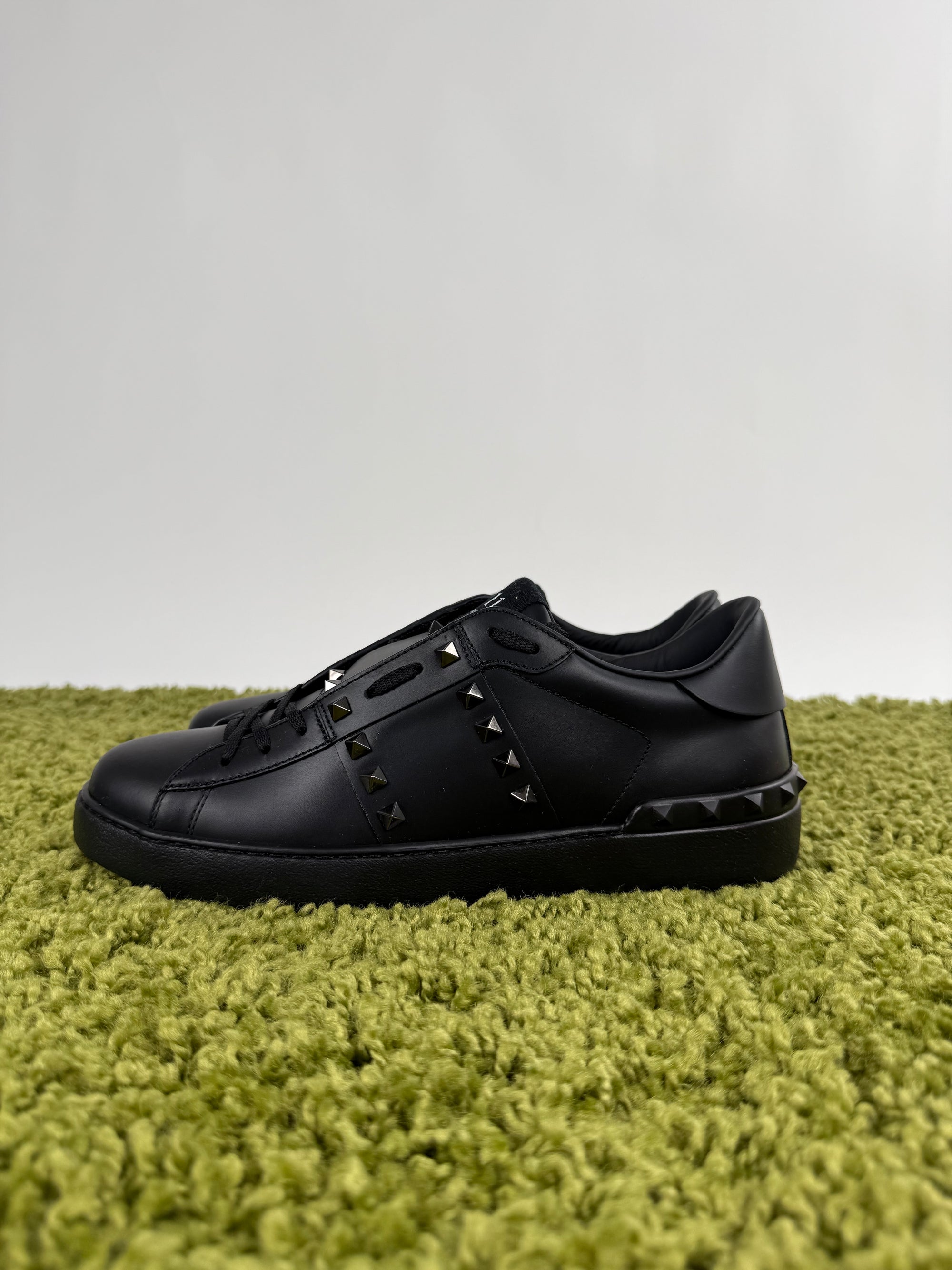 Valentino Garavani Rockstud 42.5