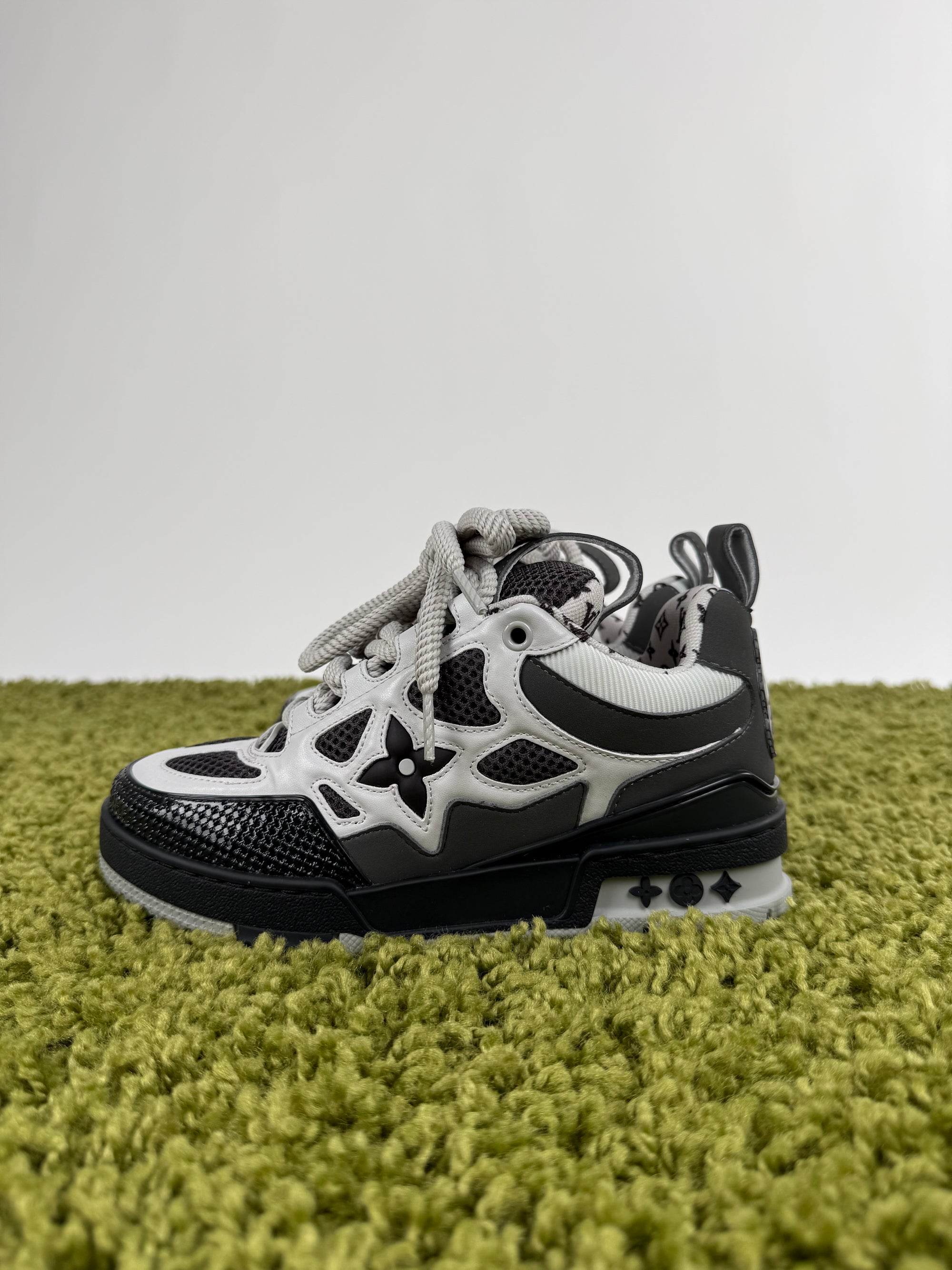 Louis Vuitton Skate Grigio Scuro 2
