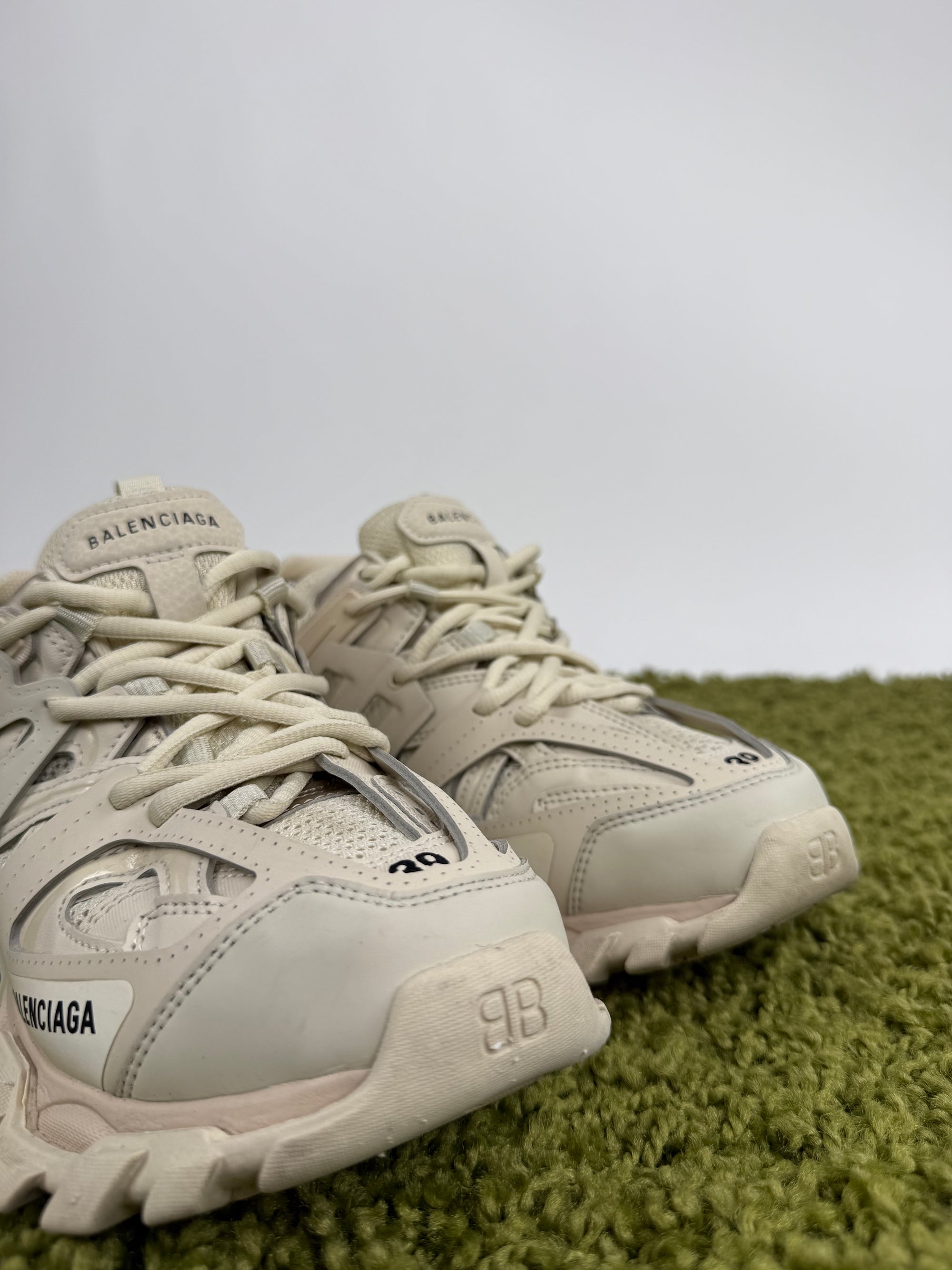 Balenciaga Track 39