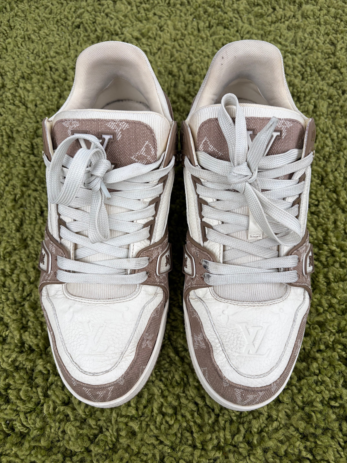 Louis Vuitton Trainer in Denim Marrone 7.5