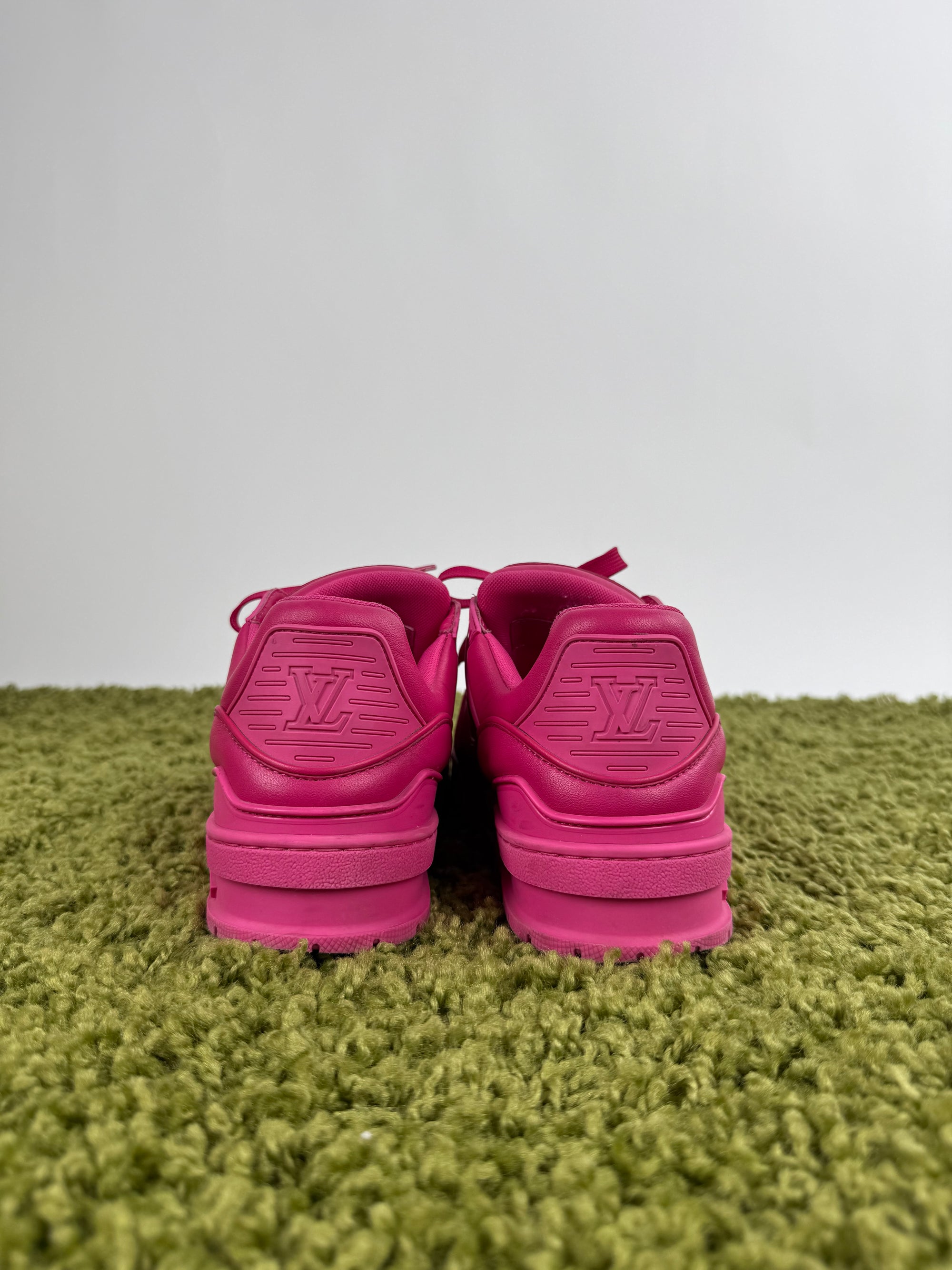 Louis Vuitton Trainer Fucsia 37