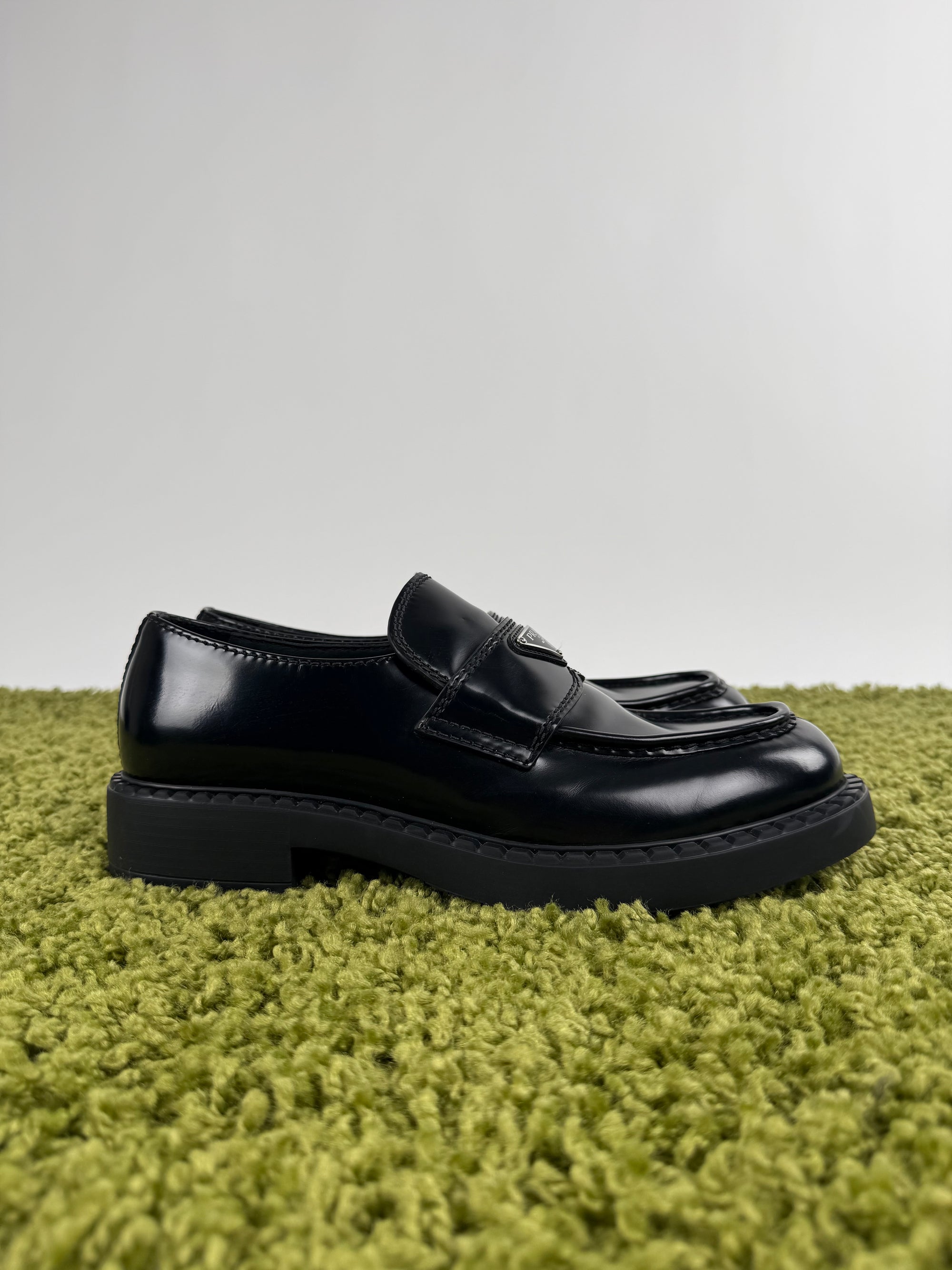 Mocassini Prada Neri 10