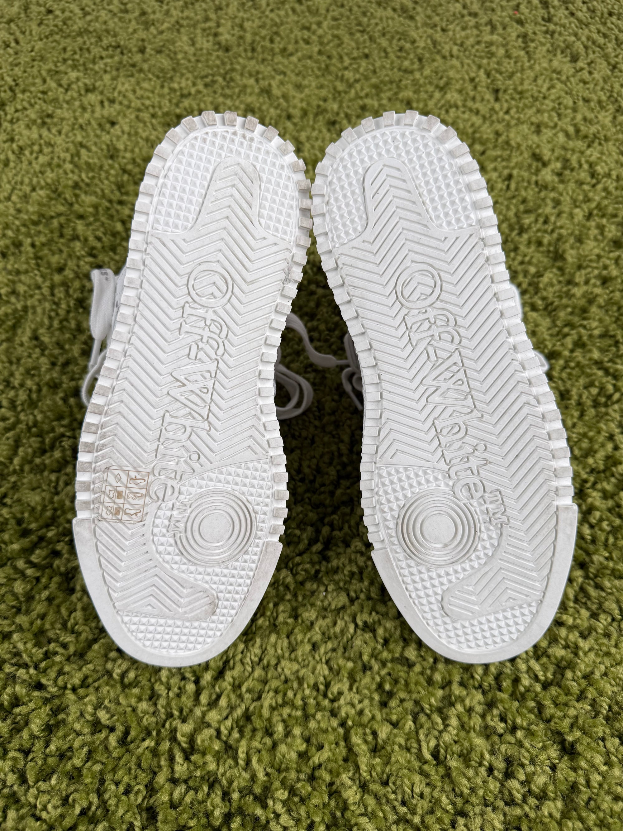 Off White sneaker 36
