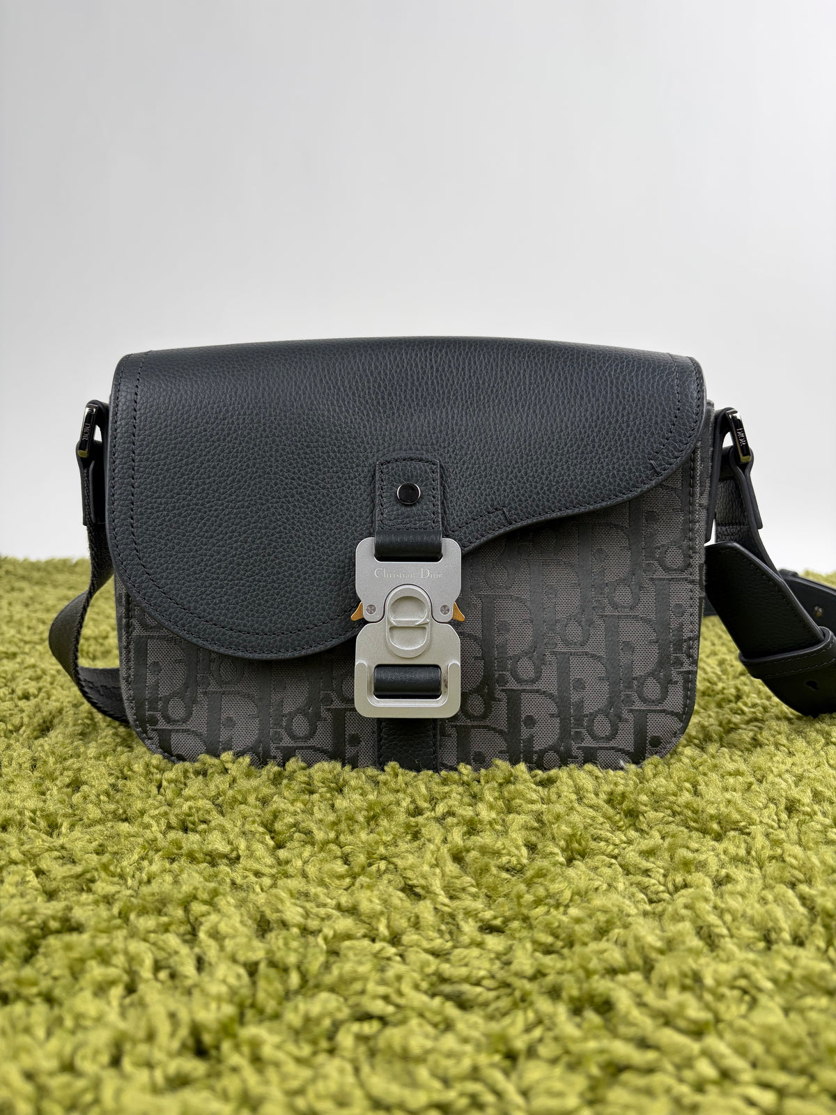 Borsa Christian Dior Saddle con pattina Grigia