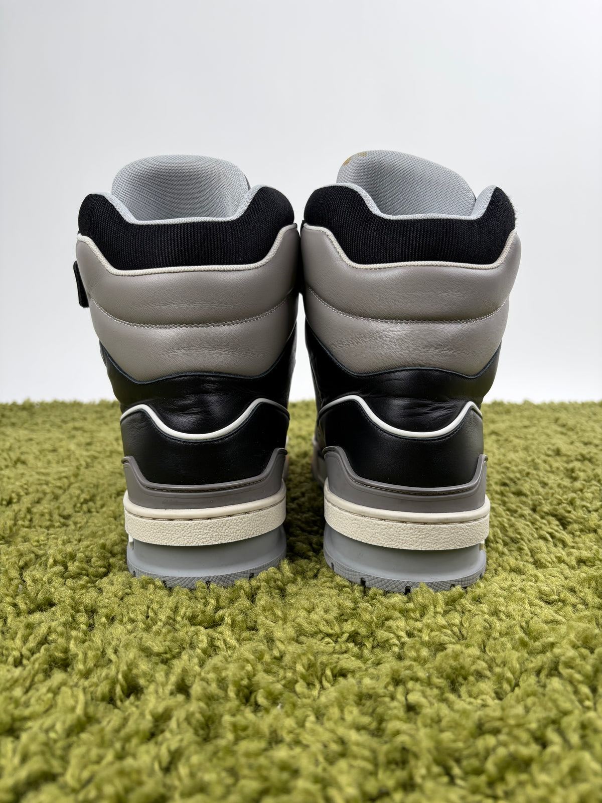 Louis Vuitton Trainer High Top Nera 8.5