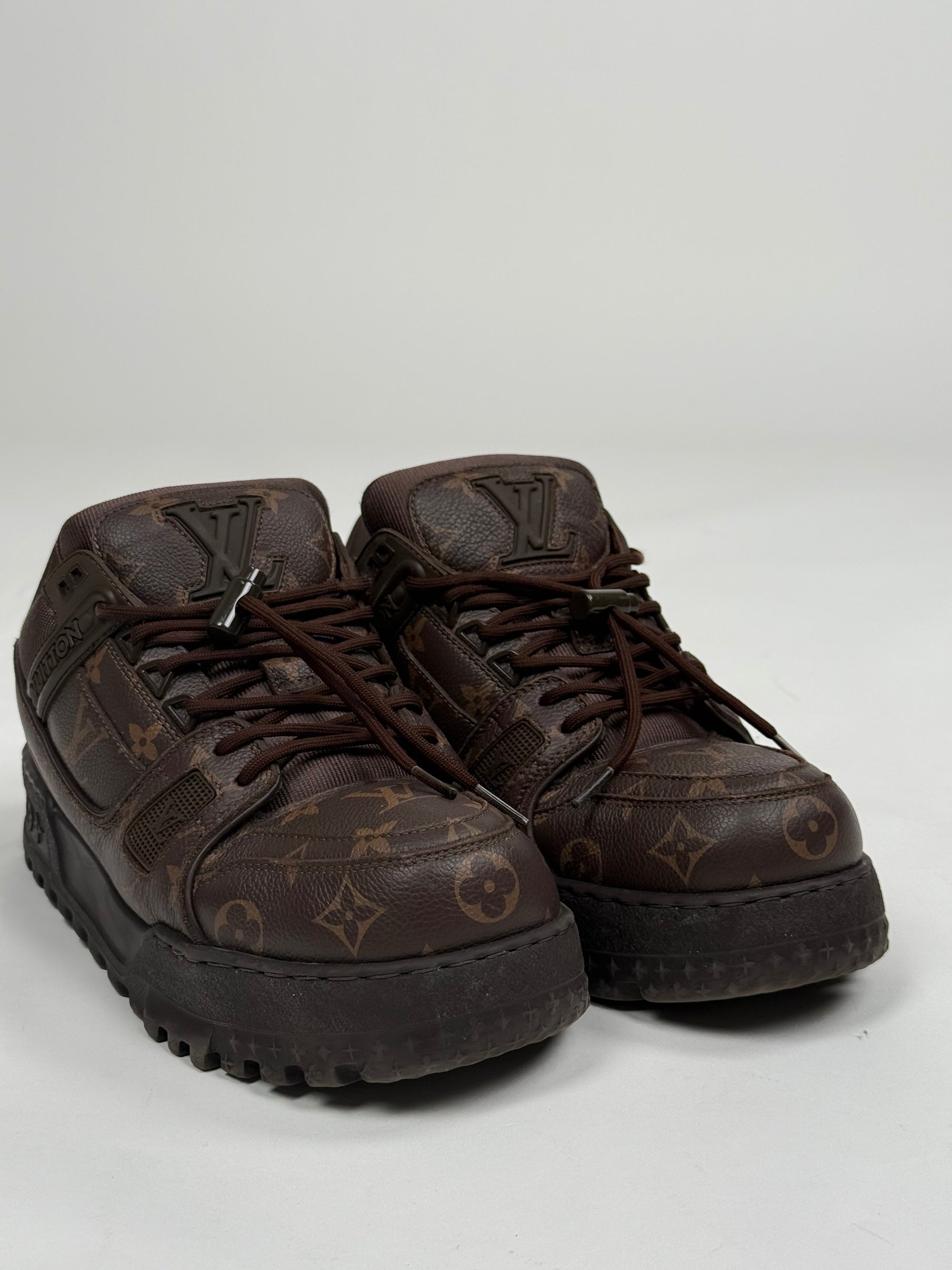 Louis Vuitton trainer maxi Size 7.5=41.5 veste 42.5 marroni