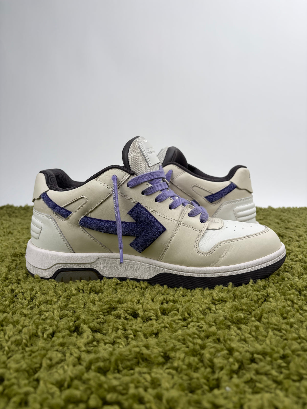 Off-White Out Of Office Viola 42