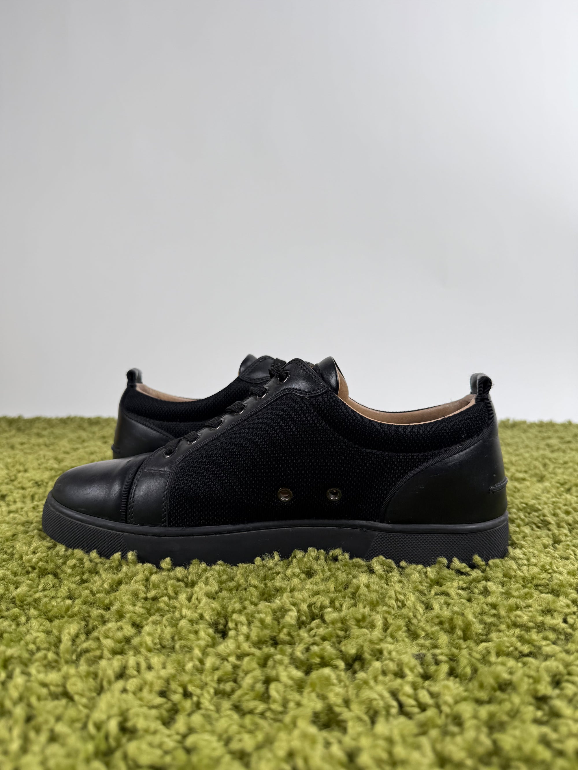 Christian Louboutin Low Nere 42