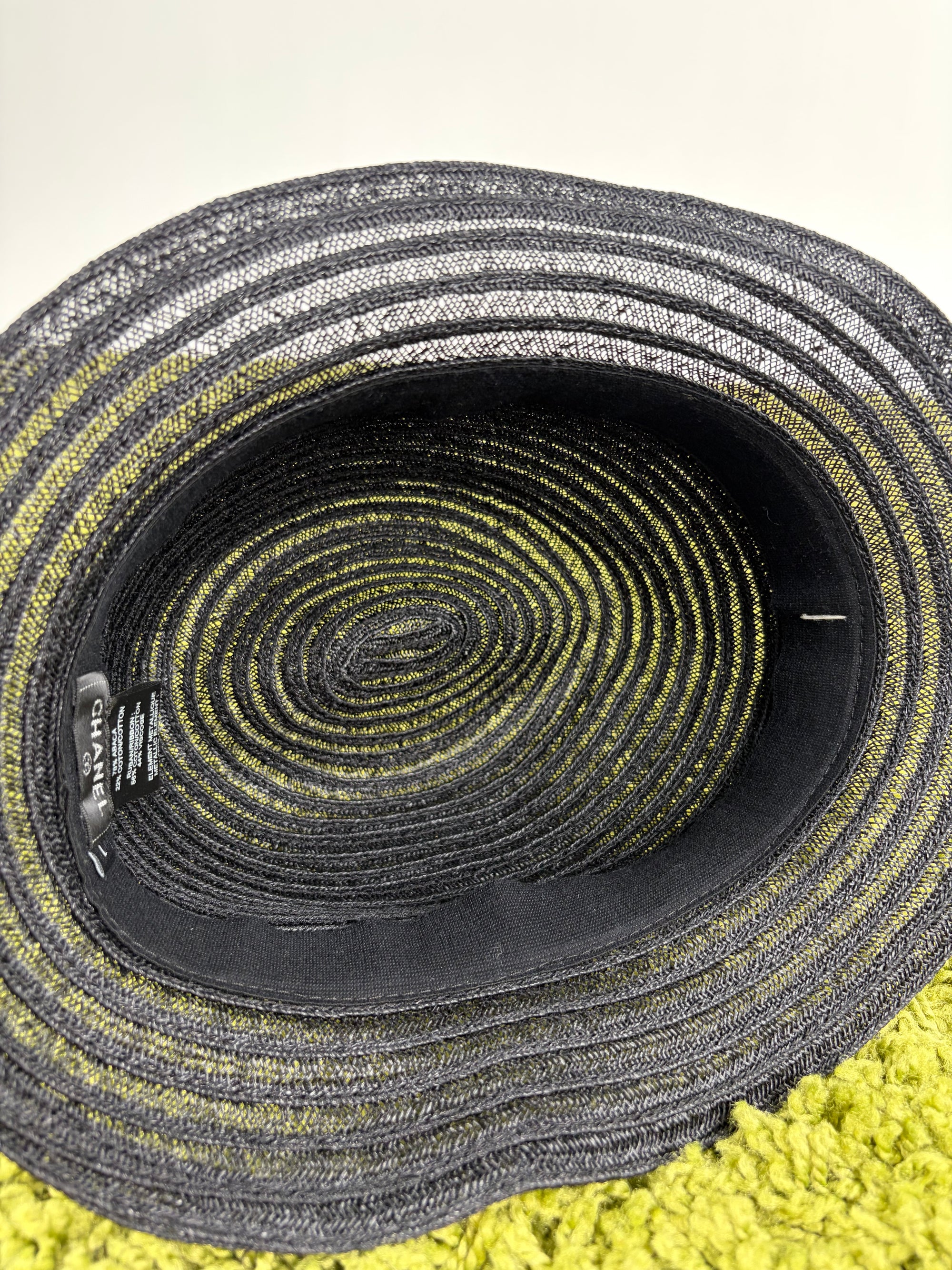 Cappello Chanel nero