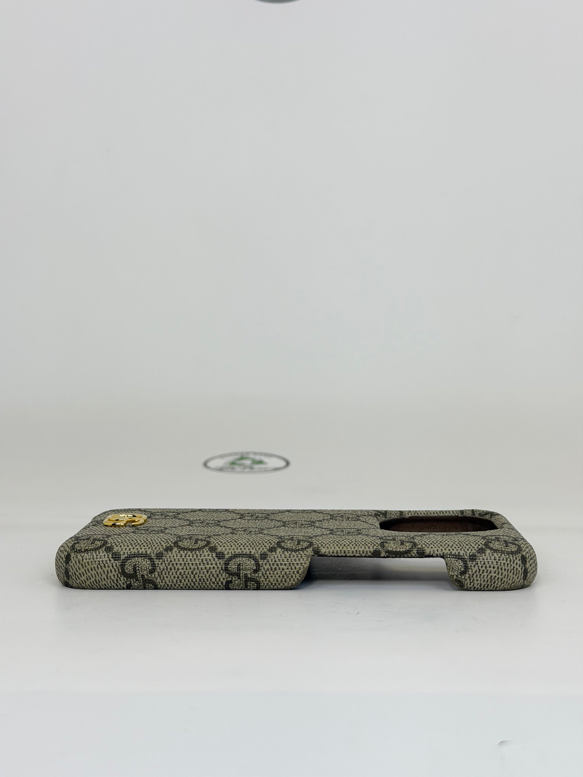 Cover Gucci per IPhone 16 pro beige e oro