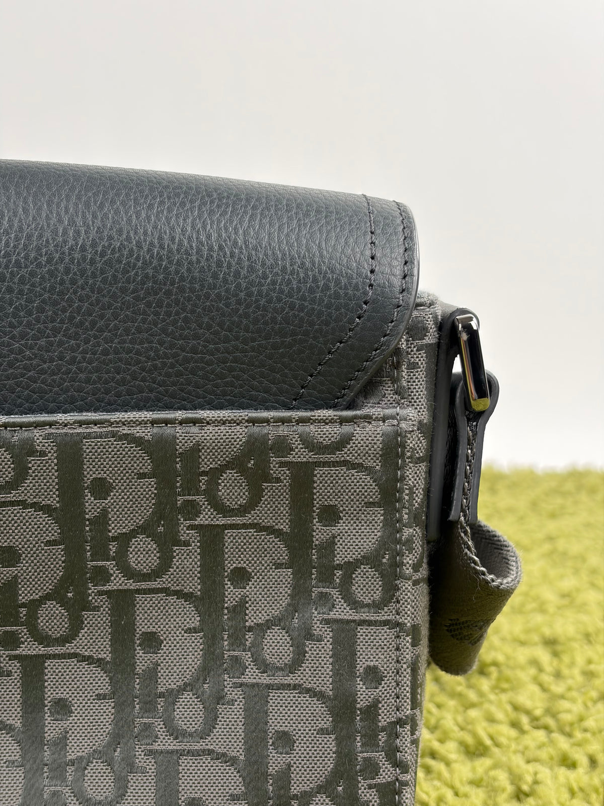 Borsa Christian Dior Saddle con pattina Grigia