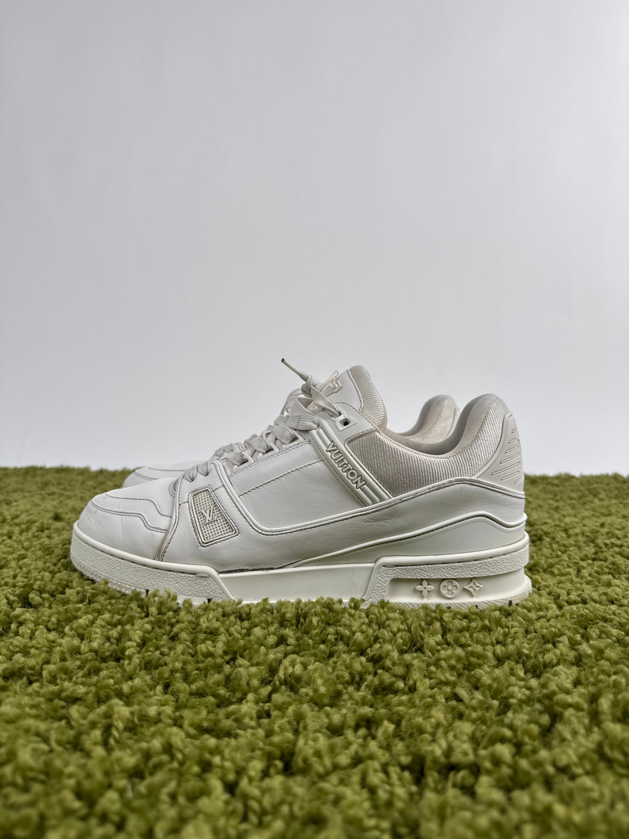 Louis Vuitton Trainer 42 veste 43