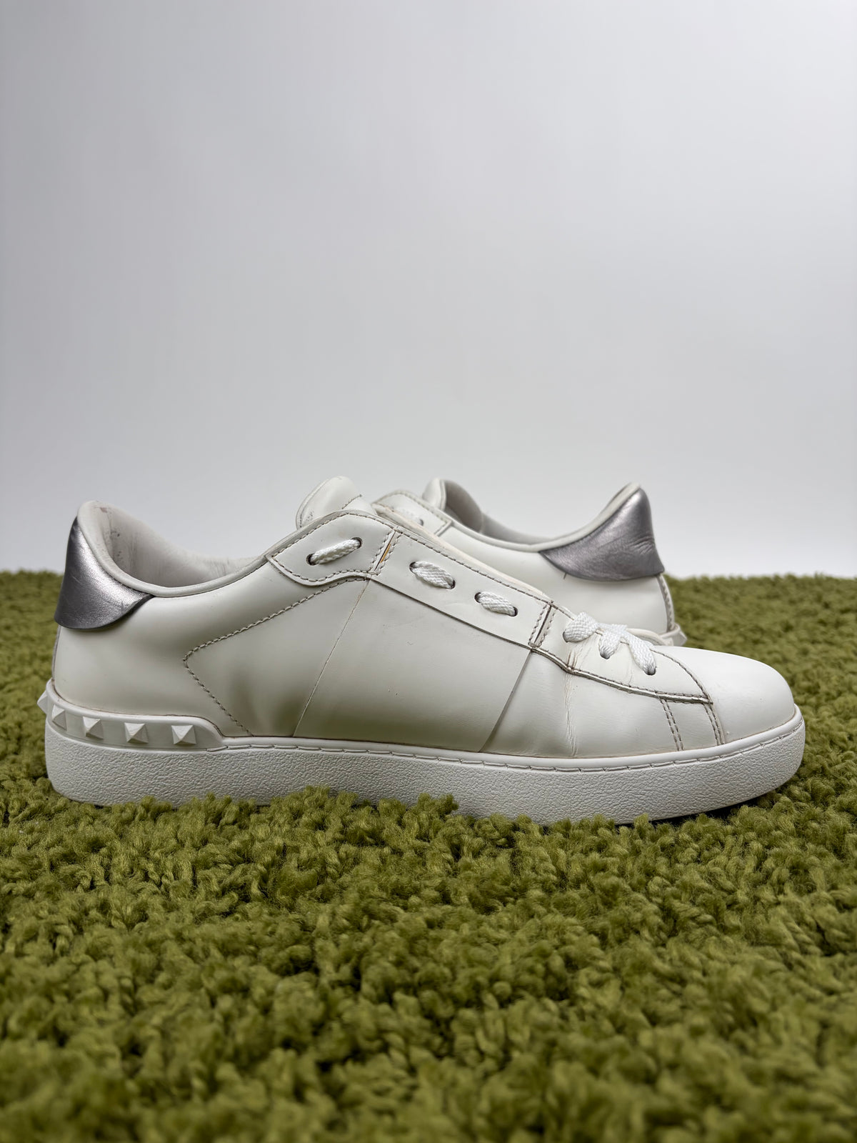 Valentino Garavani Rockstud VLTN argento 41