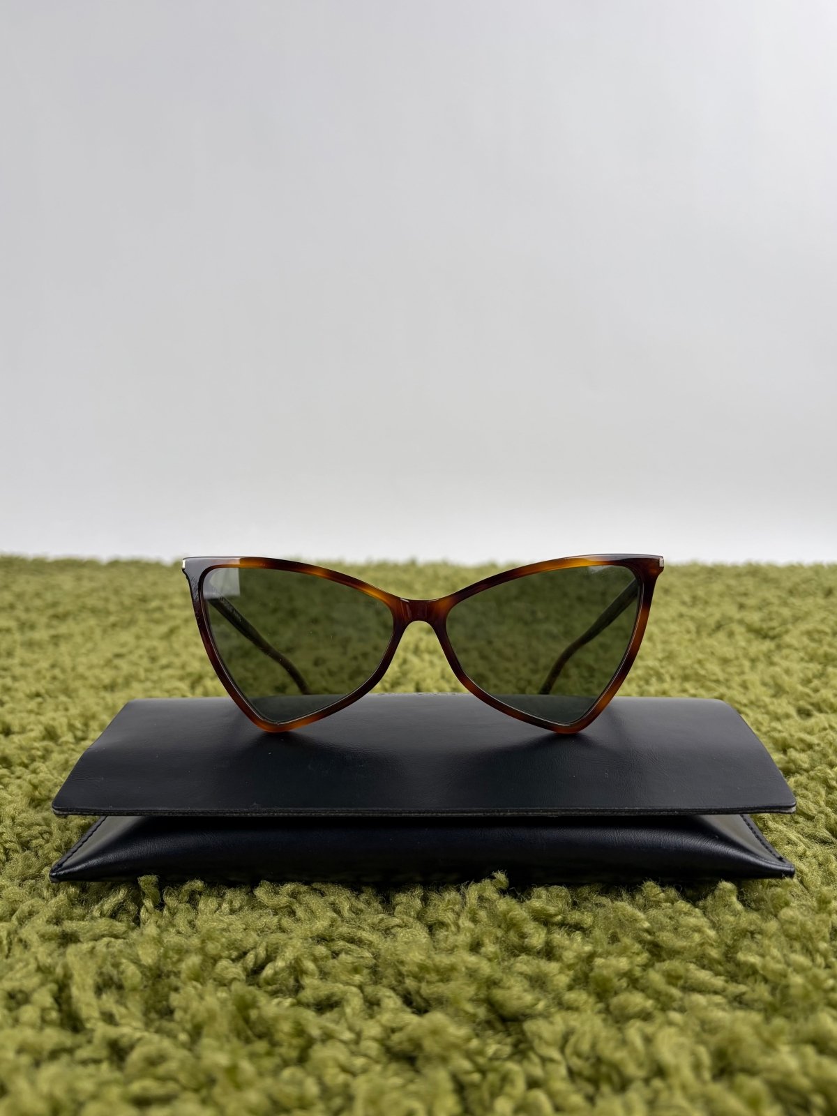 Occhiali Saint Laurent SL 475 JERRY con montatura Cat Eye - Second Hand Di Fiore