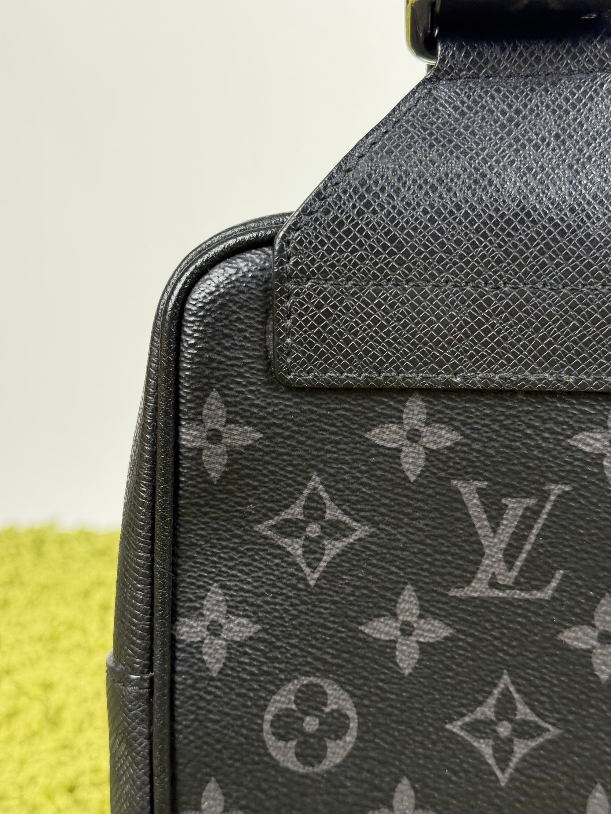 Borsa Outdoor Louis Vuitton Nera