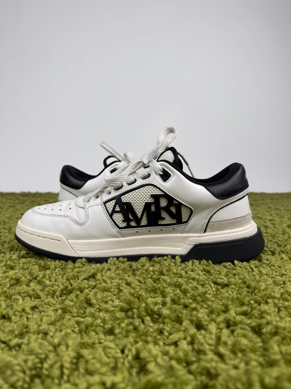 Amiri Classic Low Bianca 43