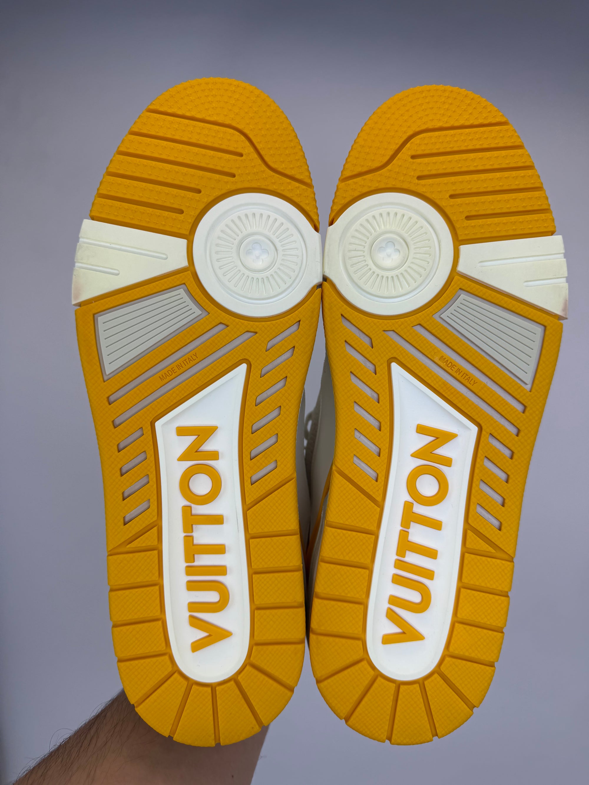 Louis Vuitton Trainer Size 8.5=42.5veste 43 bianca e gialla