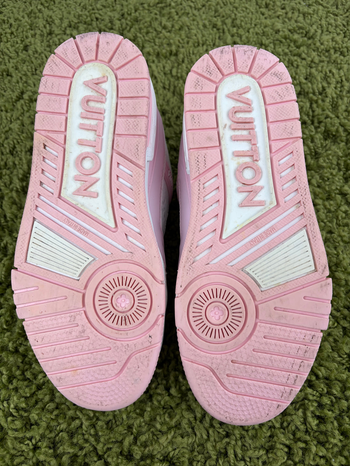 Louis Vuitton Trainer Rosa 37
