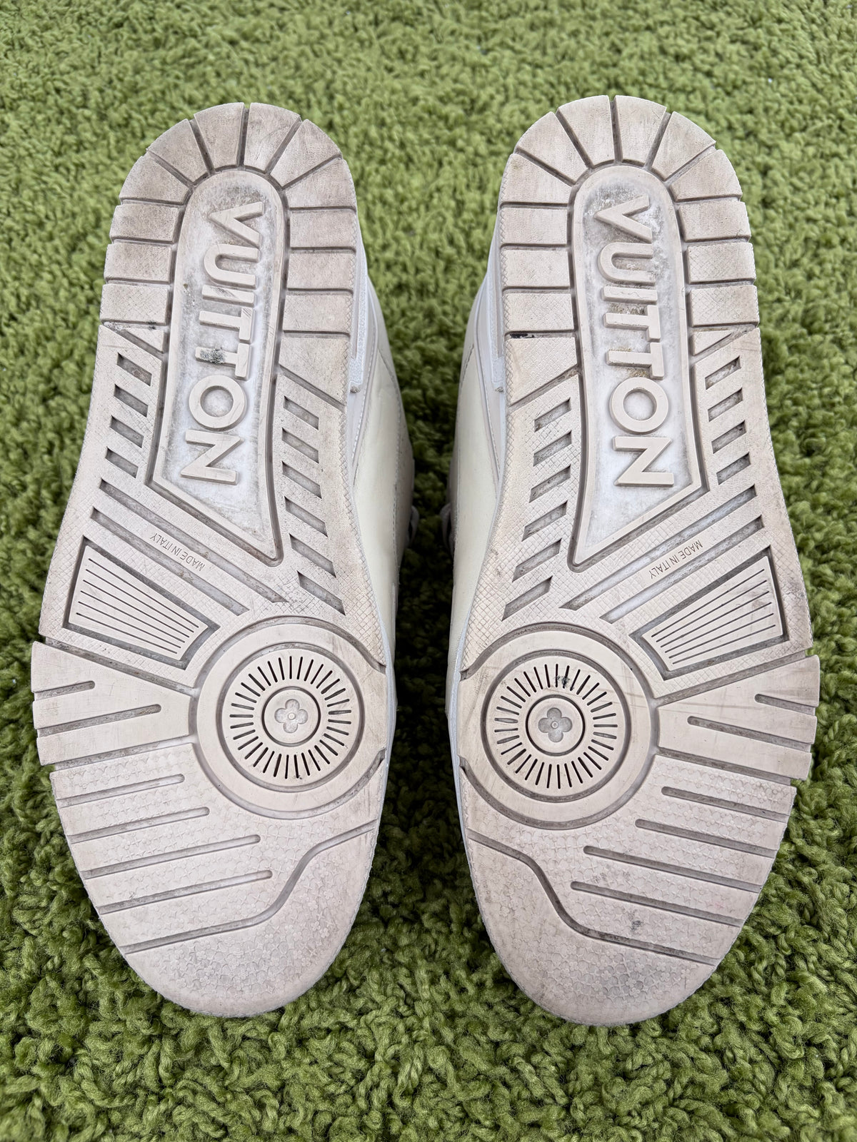 Louis Vuitton Trainer Beige 8.5