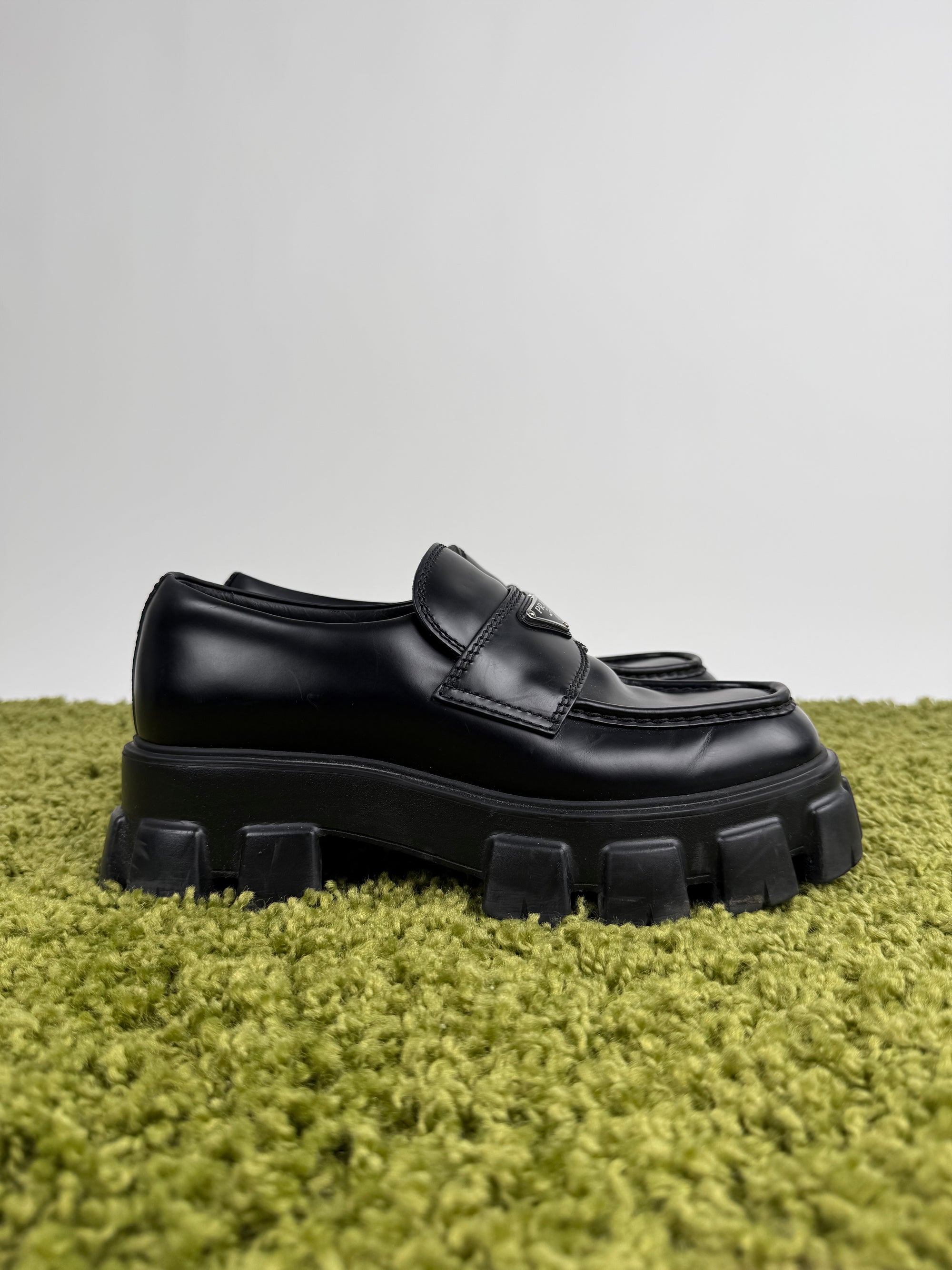 Mocassini Prada Neri in pelle 8.5