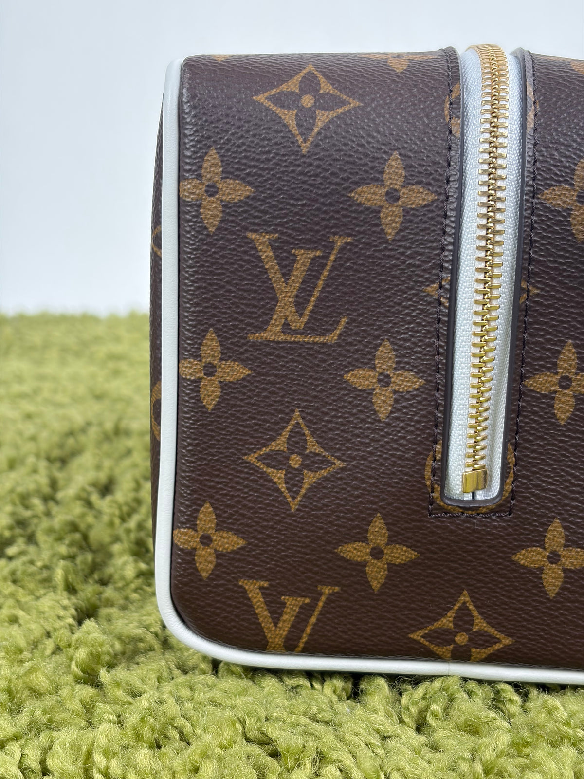 Beauty Case Louis Vuitton X NBA Marrone