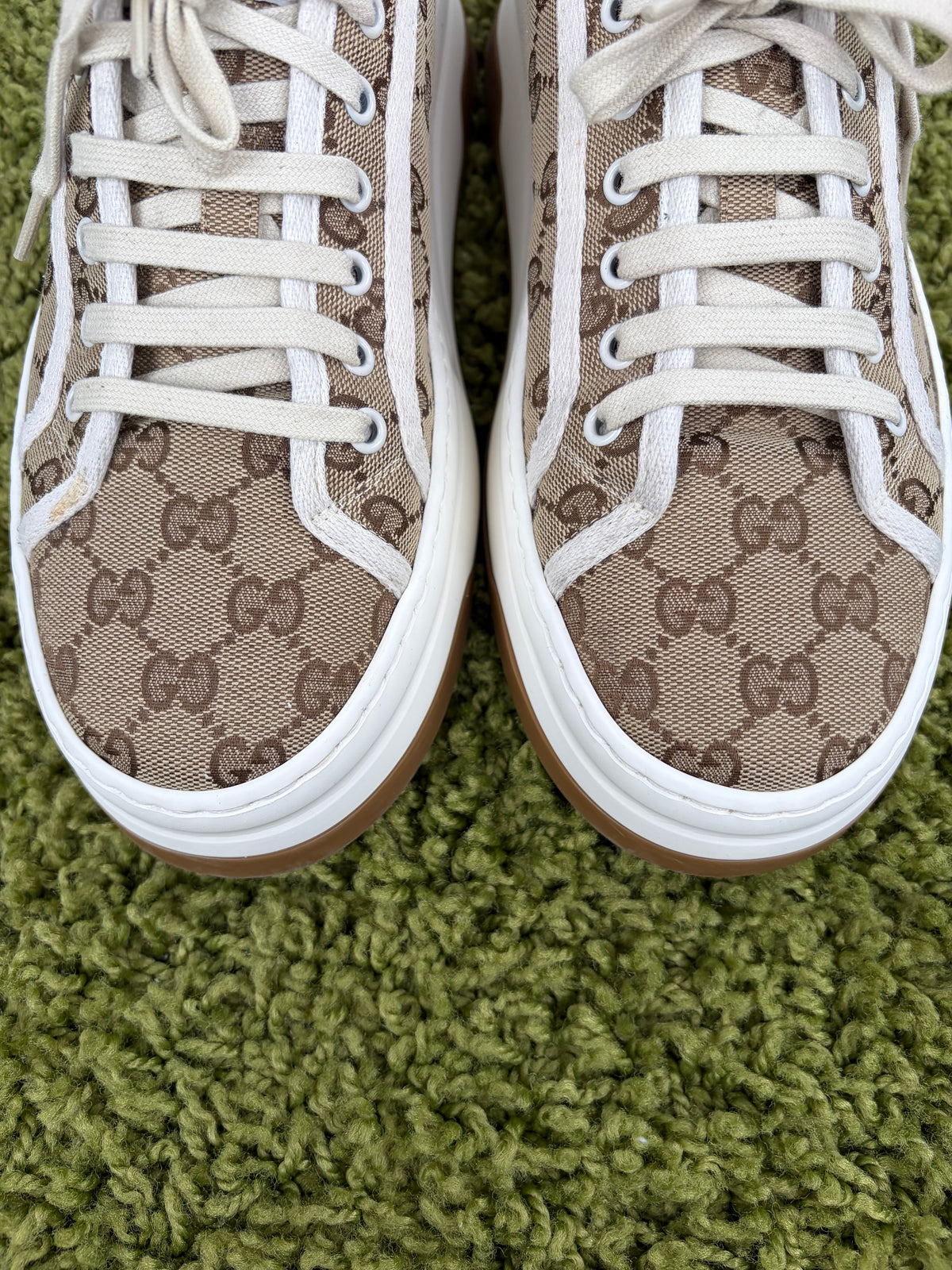 Gucci Tennis Platform Beige 8+