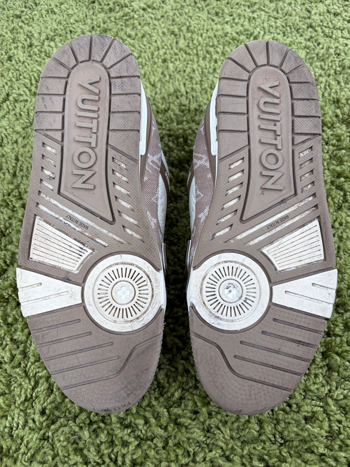 Louis Vuitton Trainer in Denim Marrone 7.5