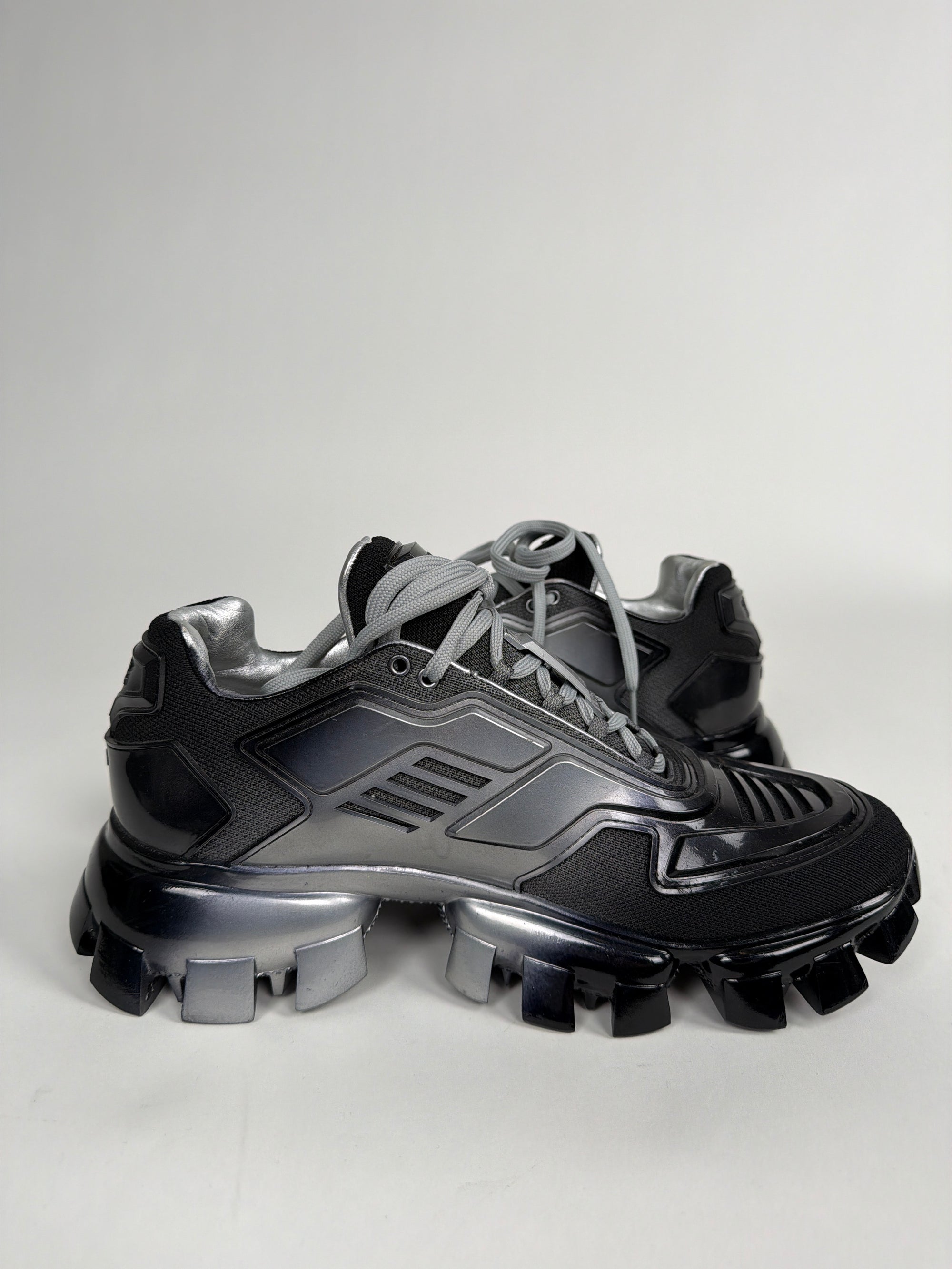 Prada thunder Size 43 nere e grigie