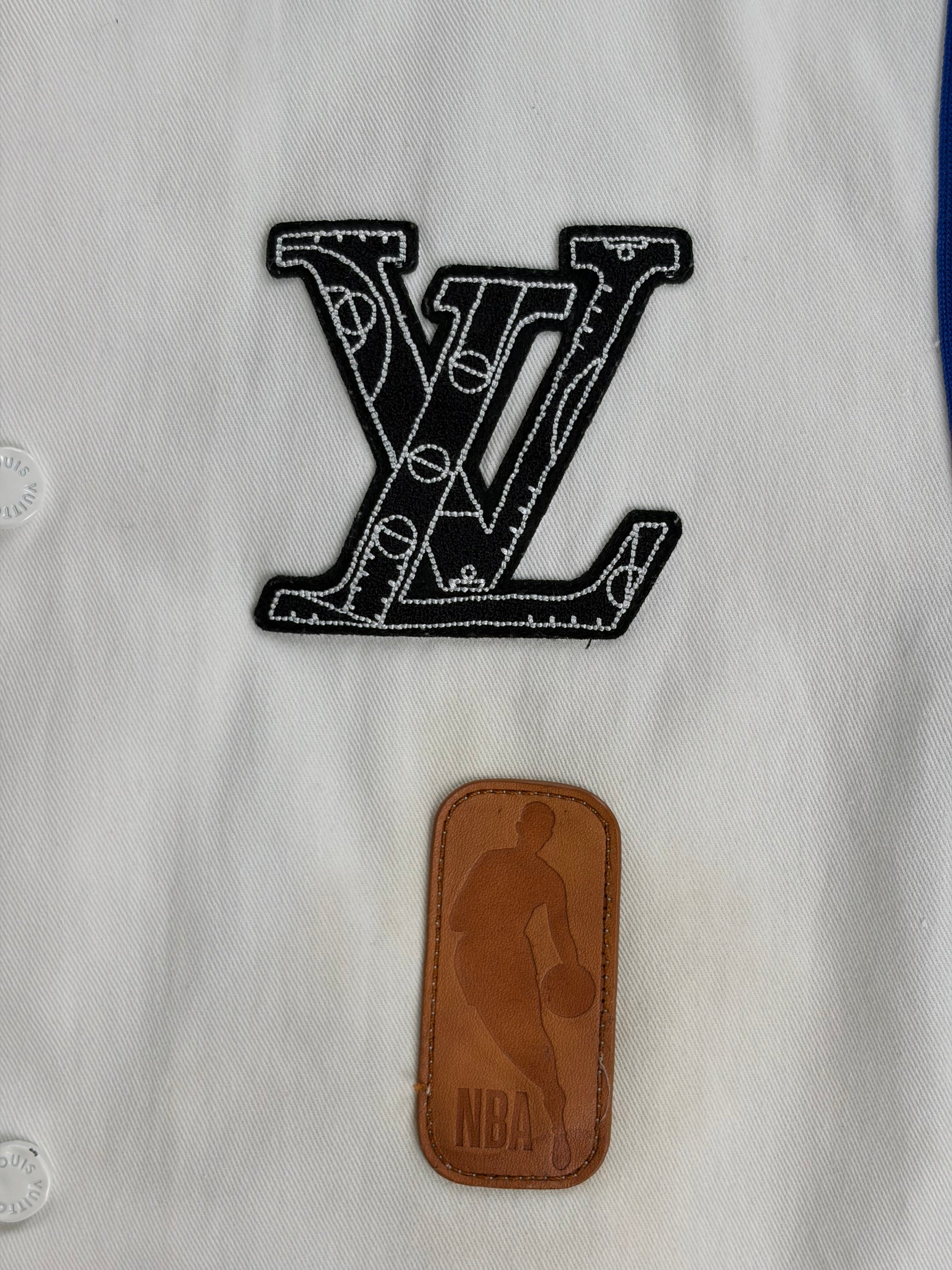 Camicia Louis Vuitton X NBA Size L bianca e multicolore