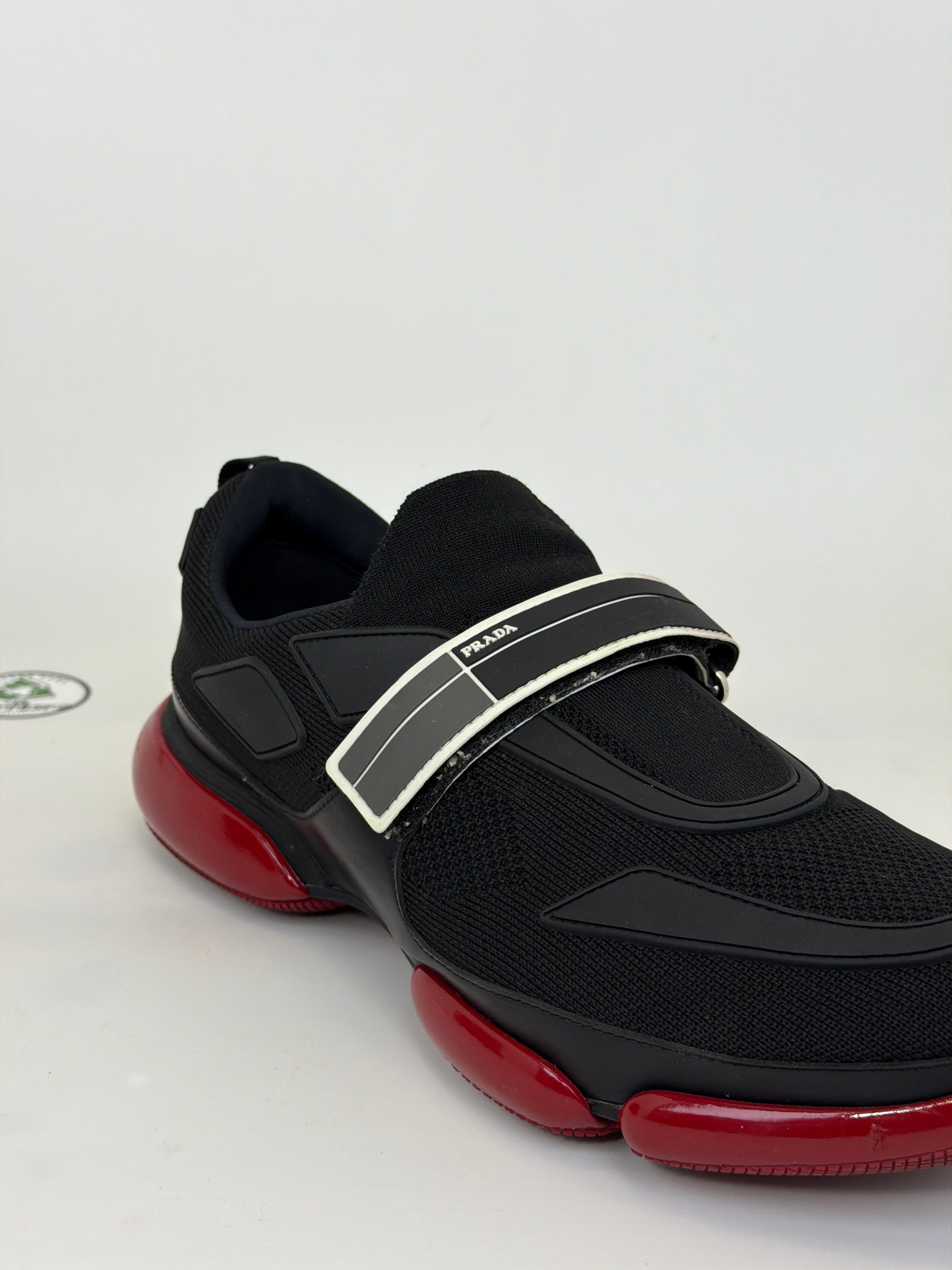 Prada cloudbust Size 9=43 nero e rosso